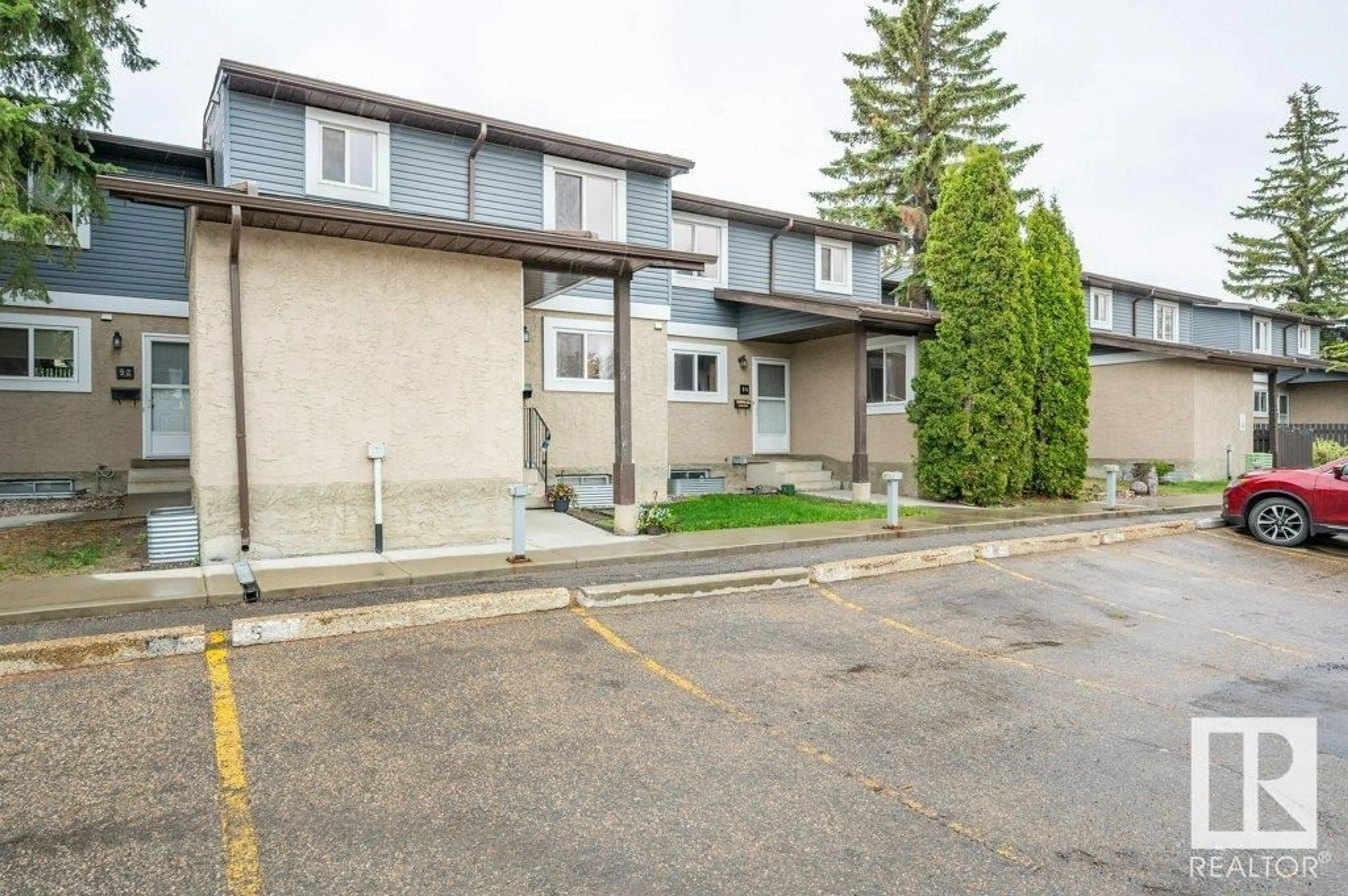 Patio, street for 91 - 7604 29 AV, Edmonton Alberta T6K3Z3