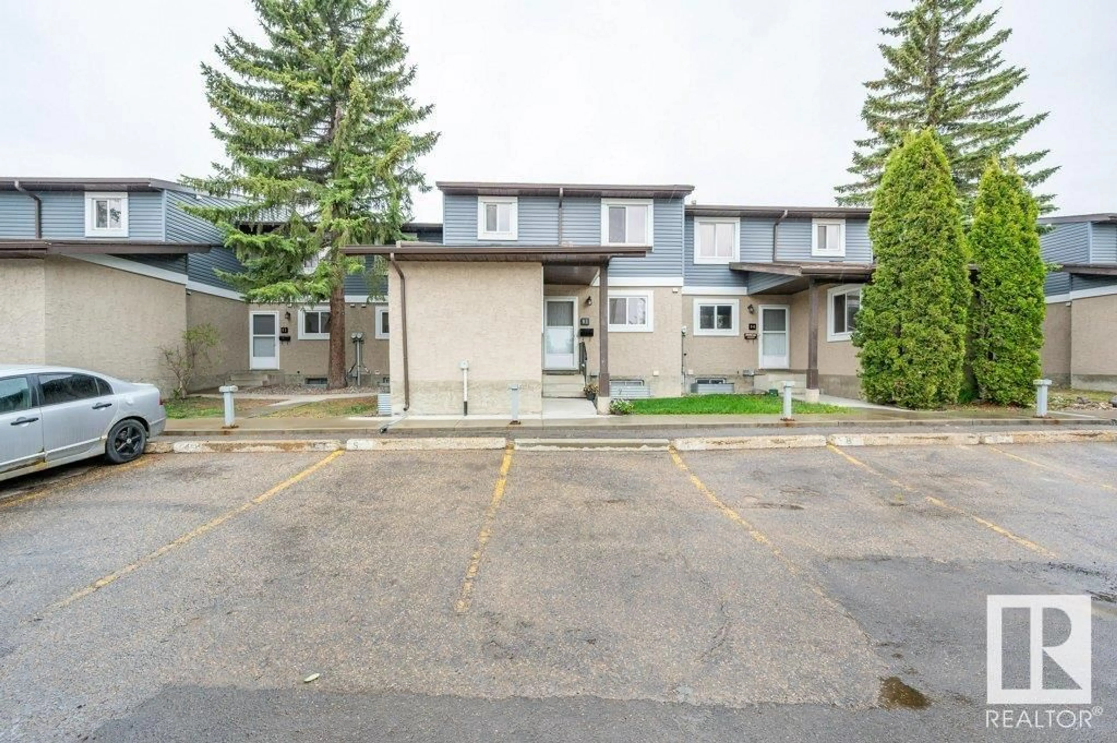 Patio, street for 91 - 7604 29 AV, Edmonton Alberta T6K3Z3