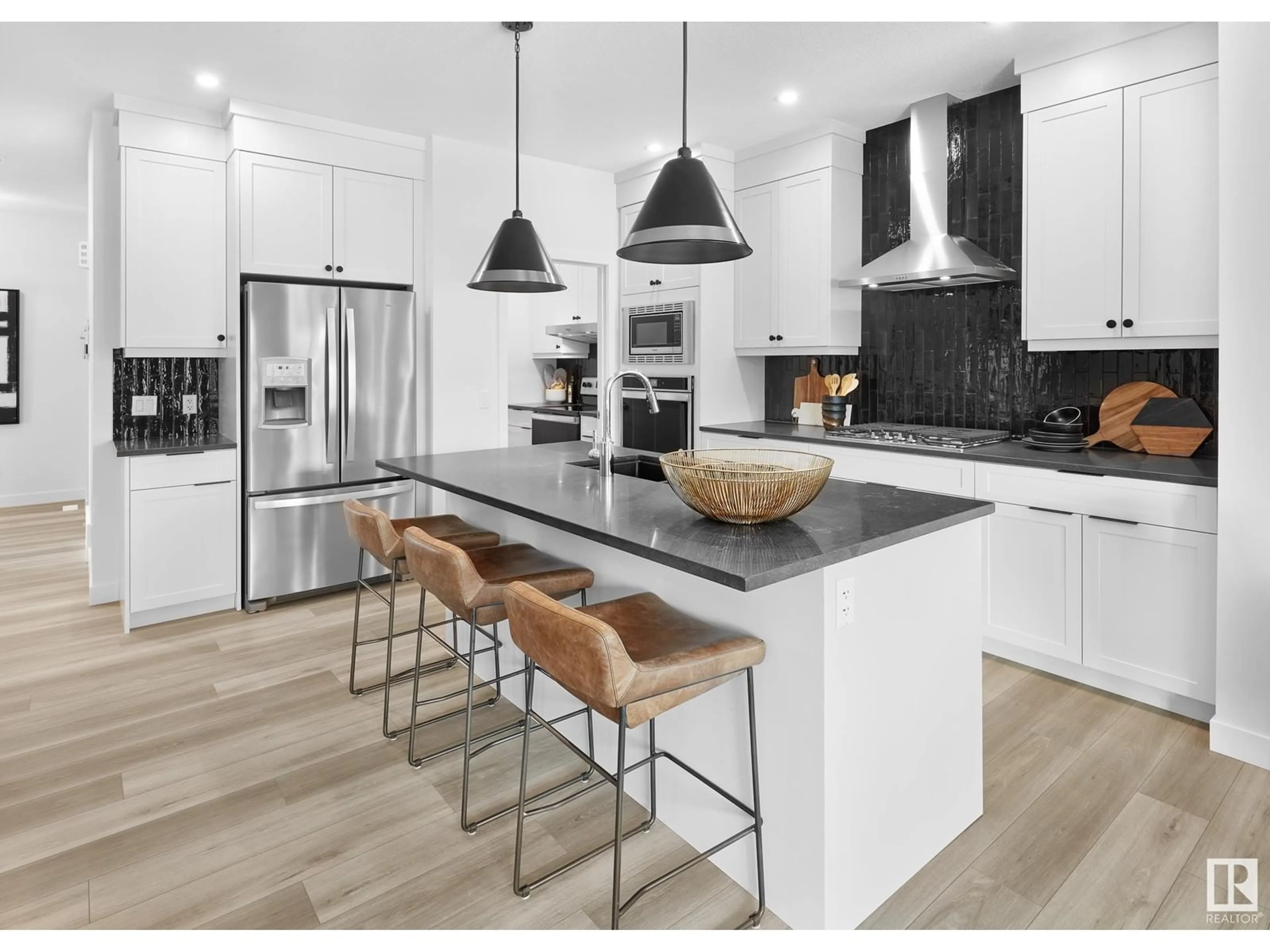 Open concept kitchen, unknown for 3553 ERLANGER LI, Edmonton Alberta T6M1J5