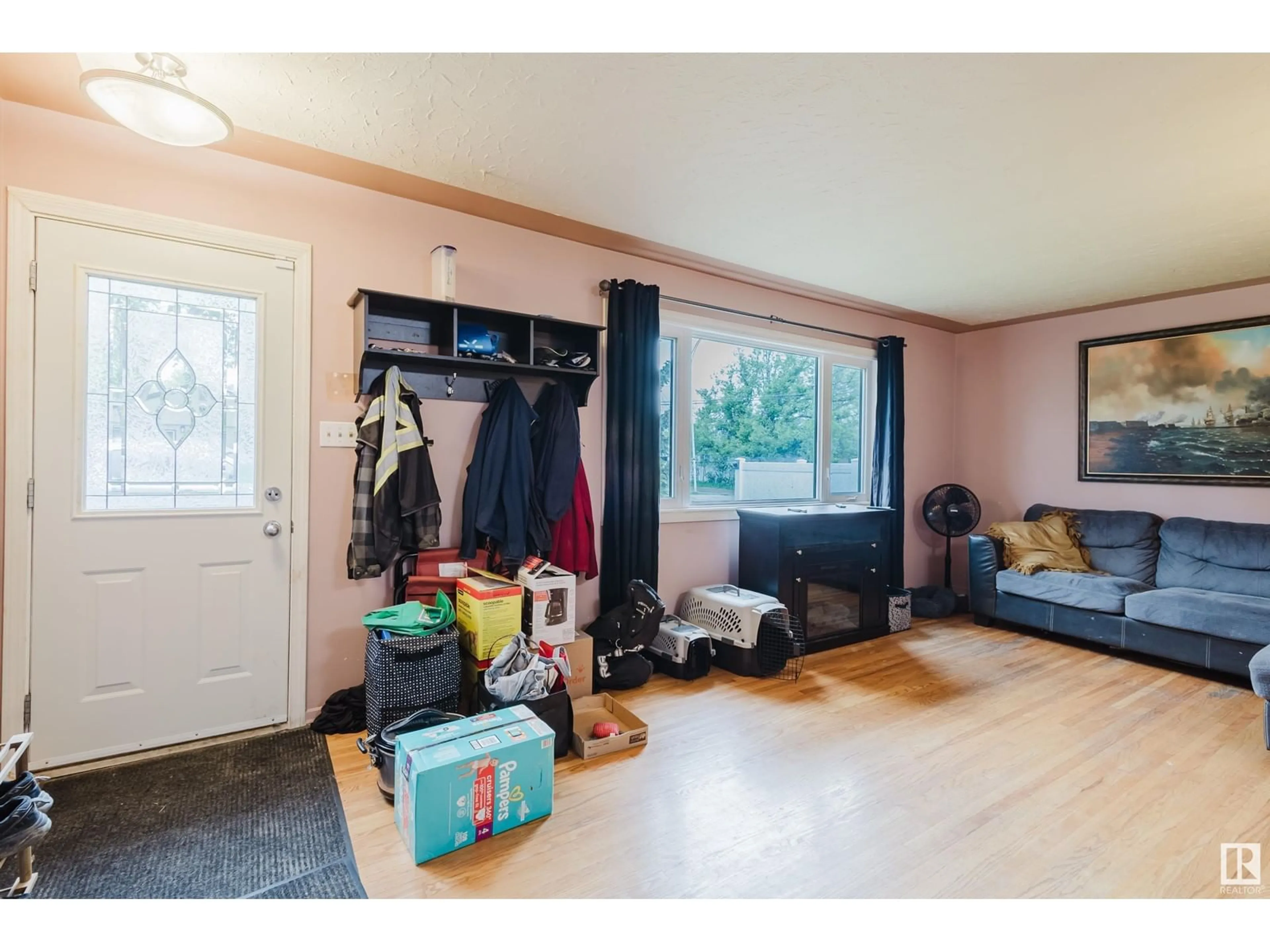 Indoor entryway for NW - 13207 131A AV, Edmonton Alberta T5L3P1