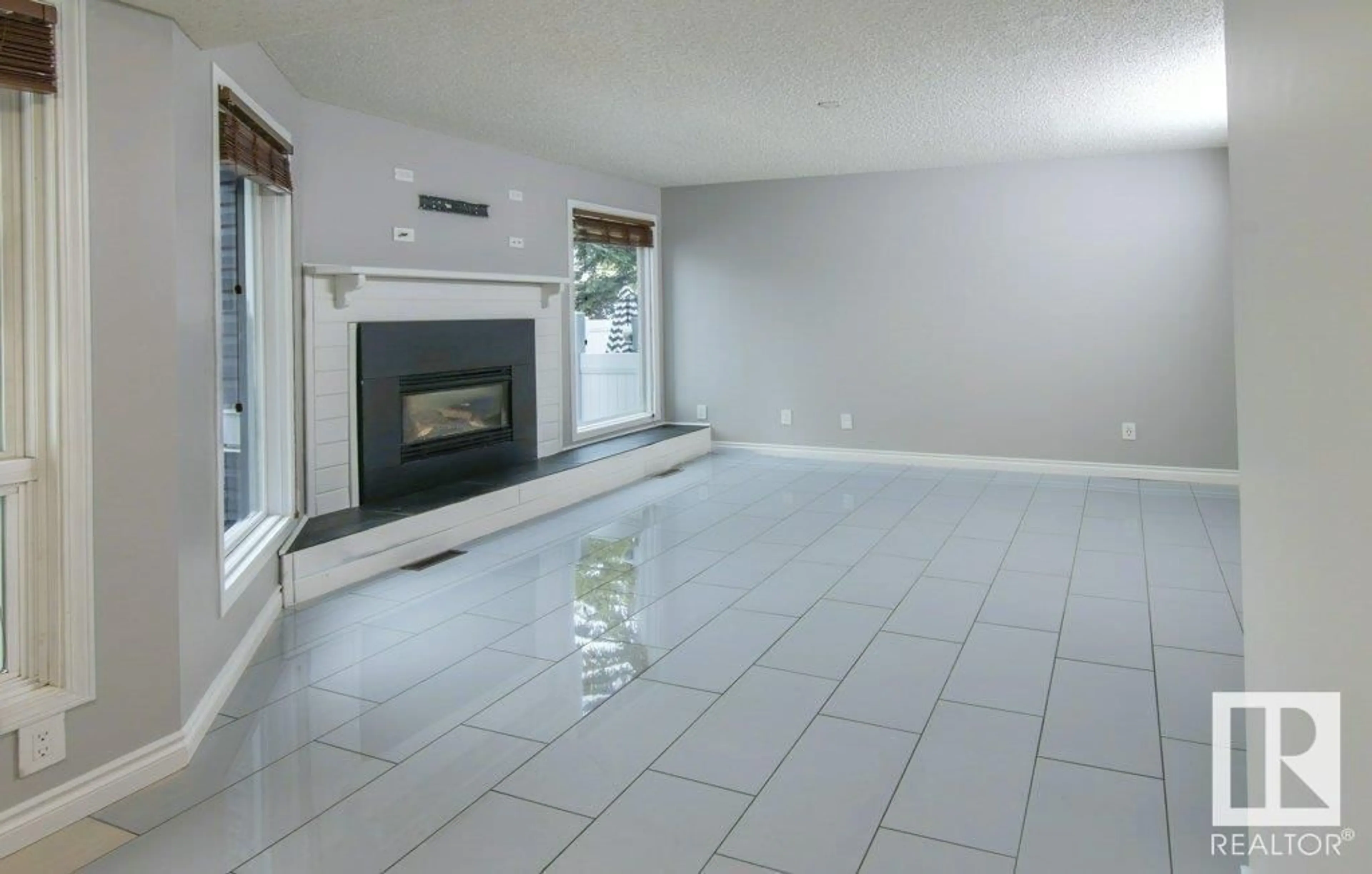 A pic of a room for 3560 42 ST, Edmonton Alberta T6L5A1