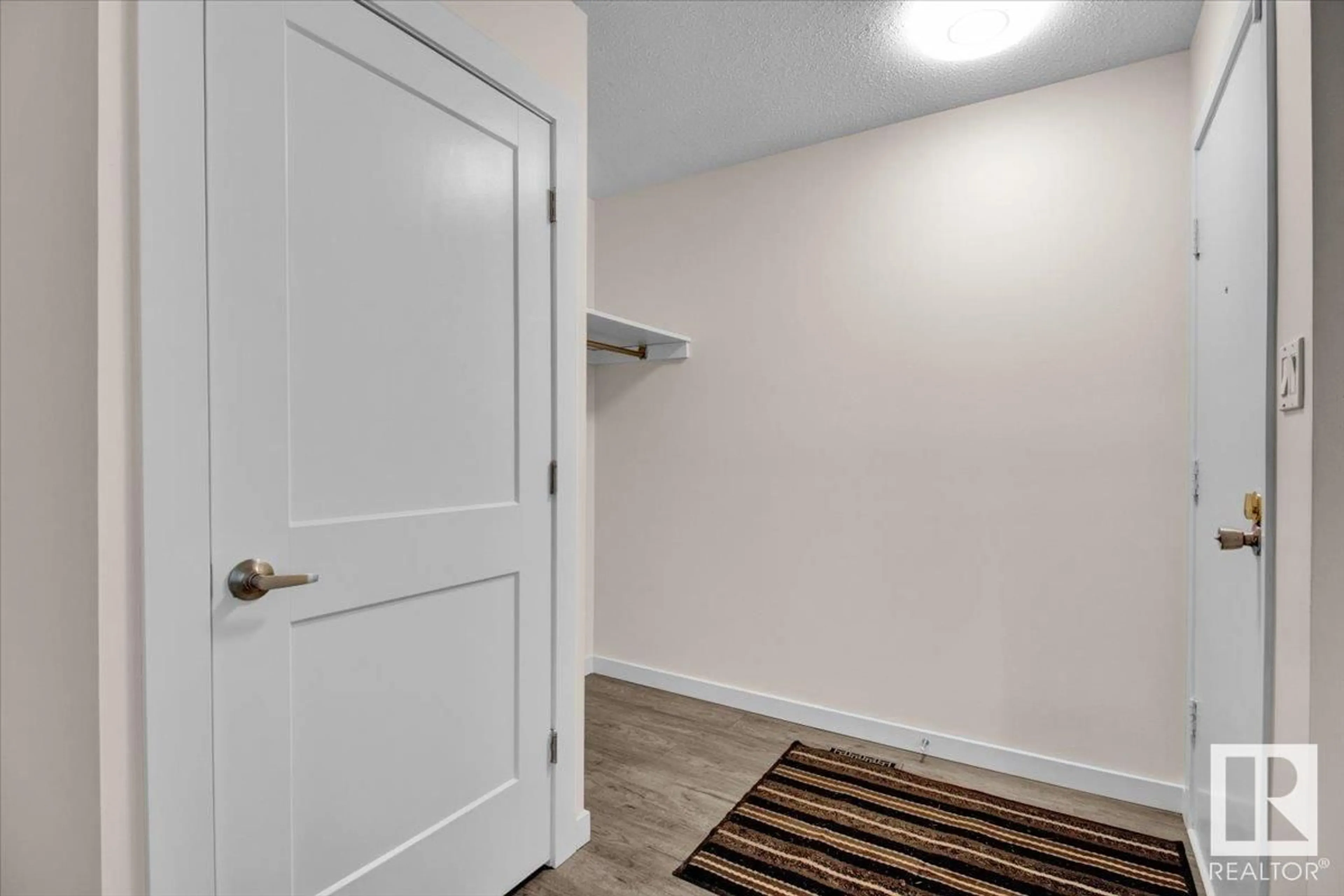 Indoor entryway for NW - 10435 10437 150 ST, Edmonton Alberta T5P1P7