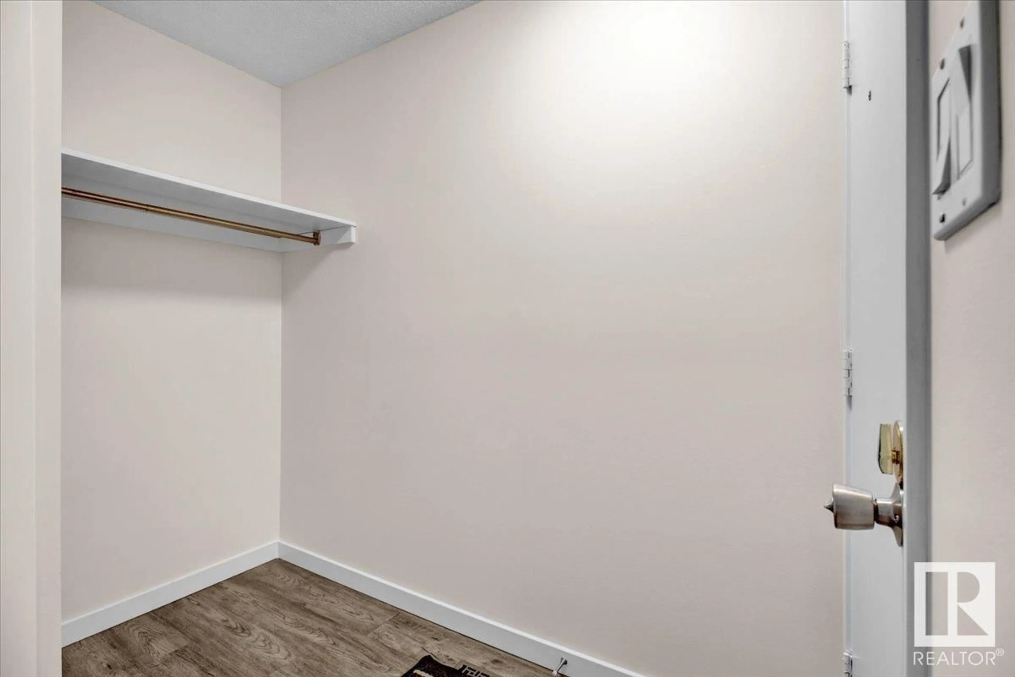 A pic of a room for NW - 10435 10437 150 ST, Edmonton Alberta T5P1P7