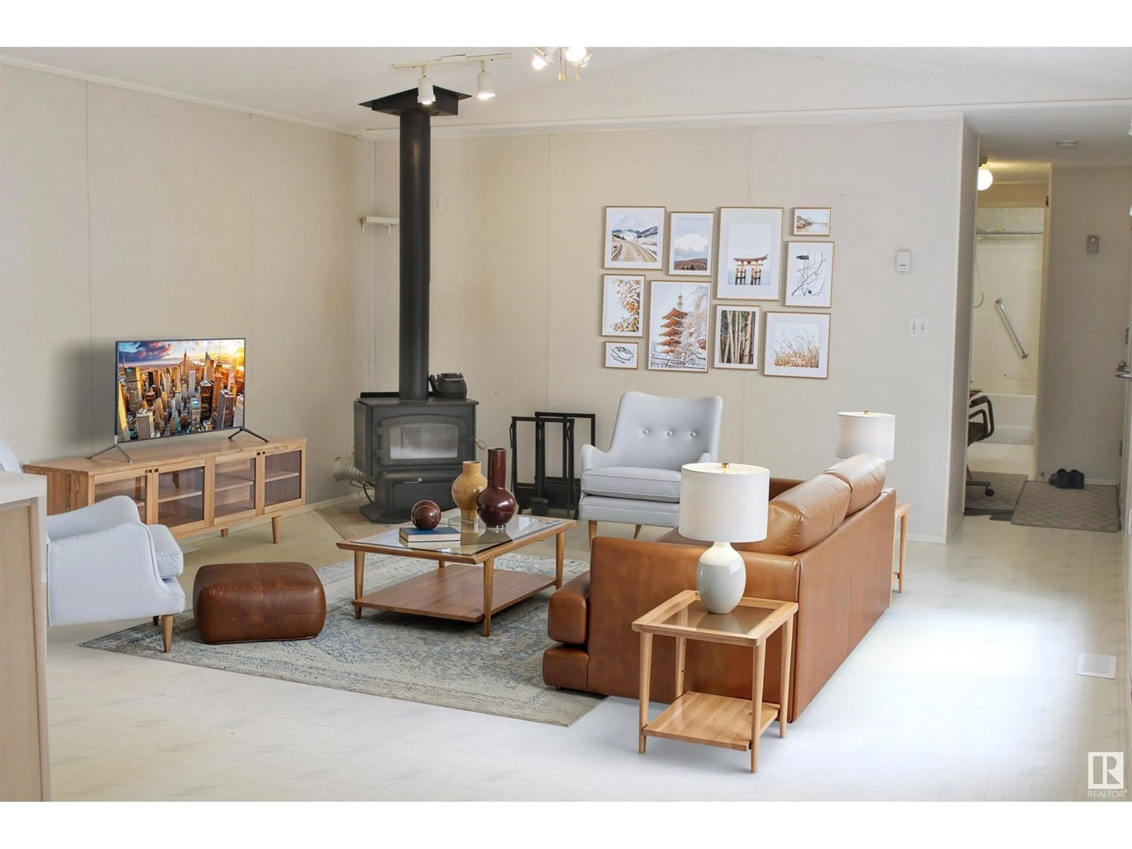 Living room with furniture, unknown for 1104 TWP ROAD 545, Rural Lac Ste. Anne County Alberta T0E1V0