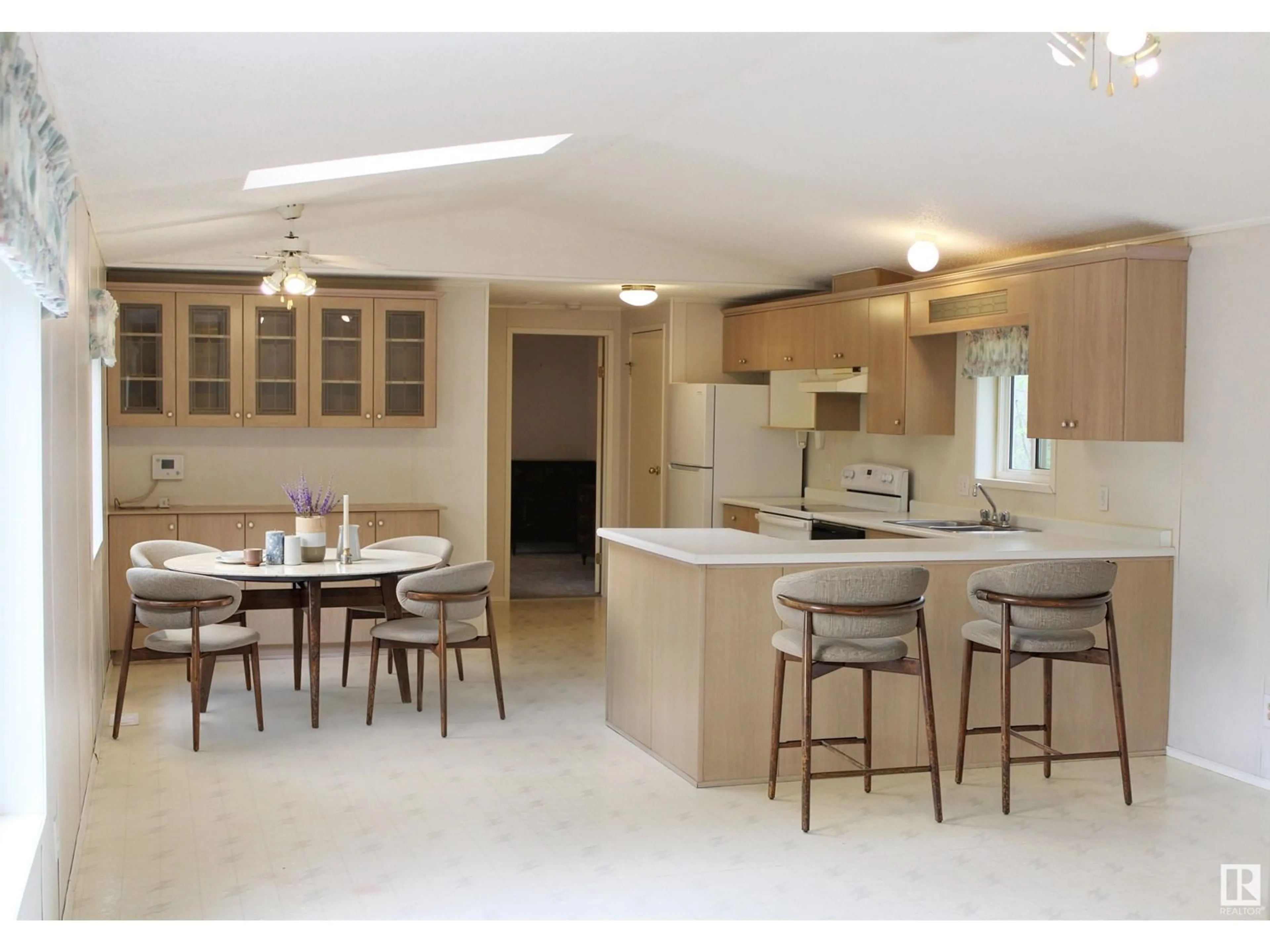 Open concept kitchen, unknown for 1104 TWP ROAD 545, Rural Lac Ste. Anne County Alberta T0E1V0