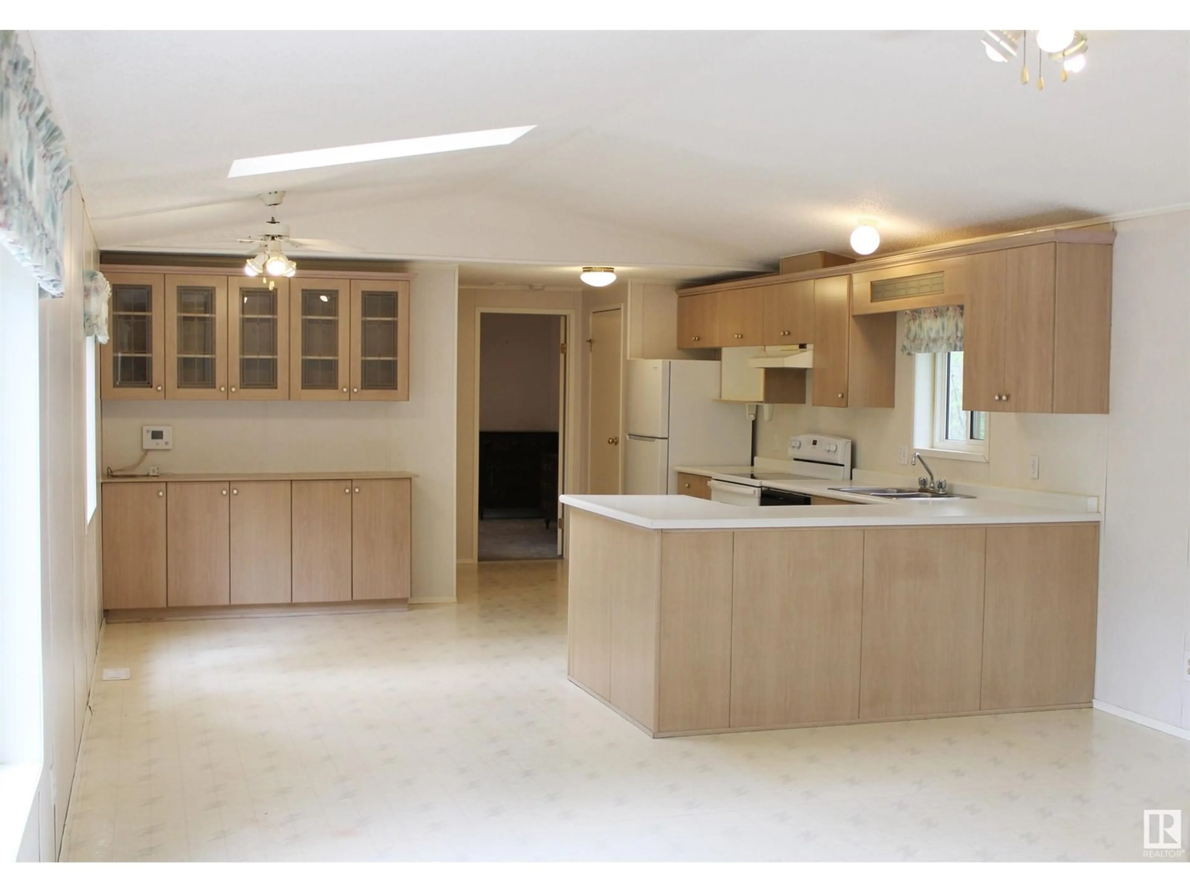 Open concept kitchen, unknown for 1104 TWP ROAD 545, Rural Lac Ste. Anne County Alberta T0E1V0