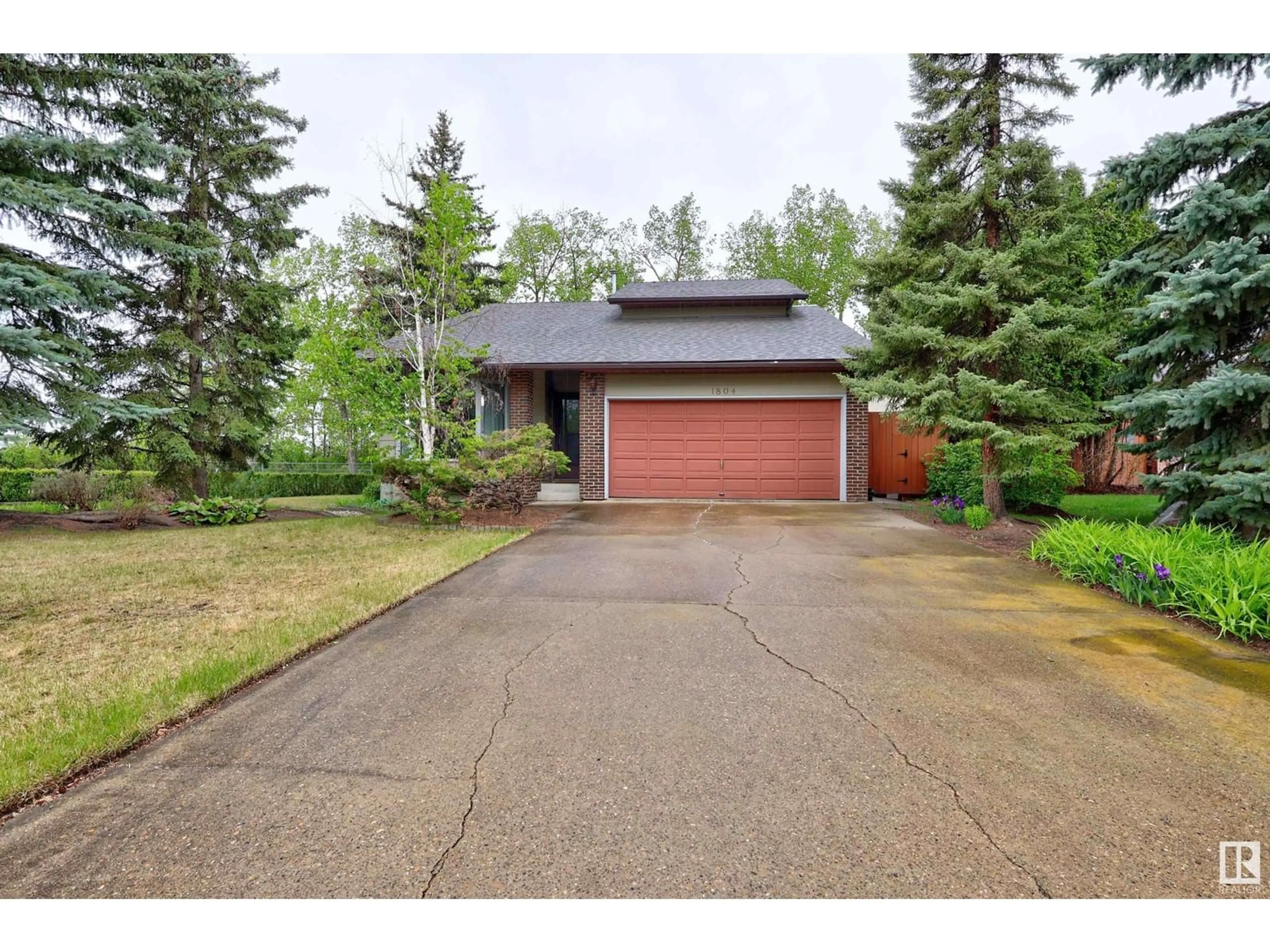 Unknown for NW - 1804 114 ST, Edmonton Alberta T6J4V1