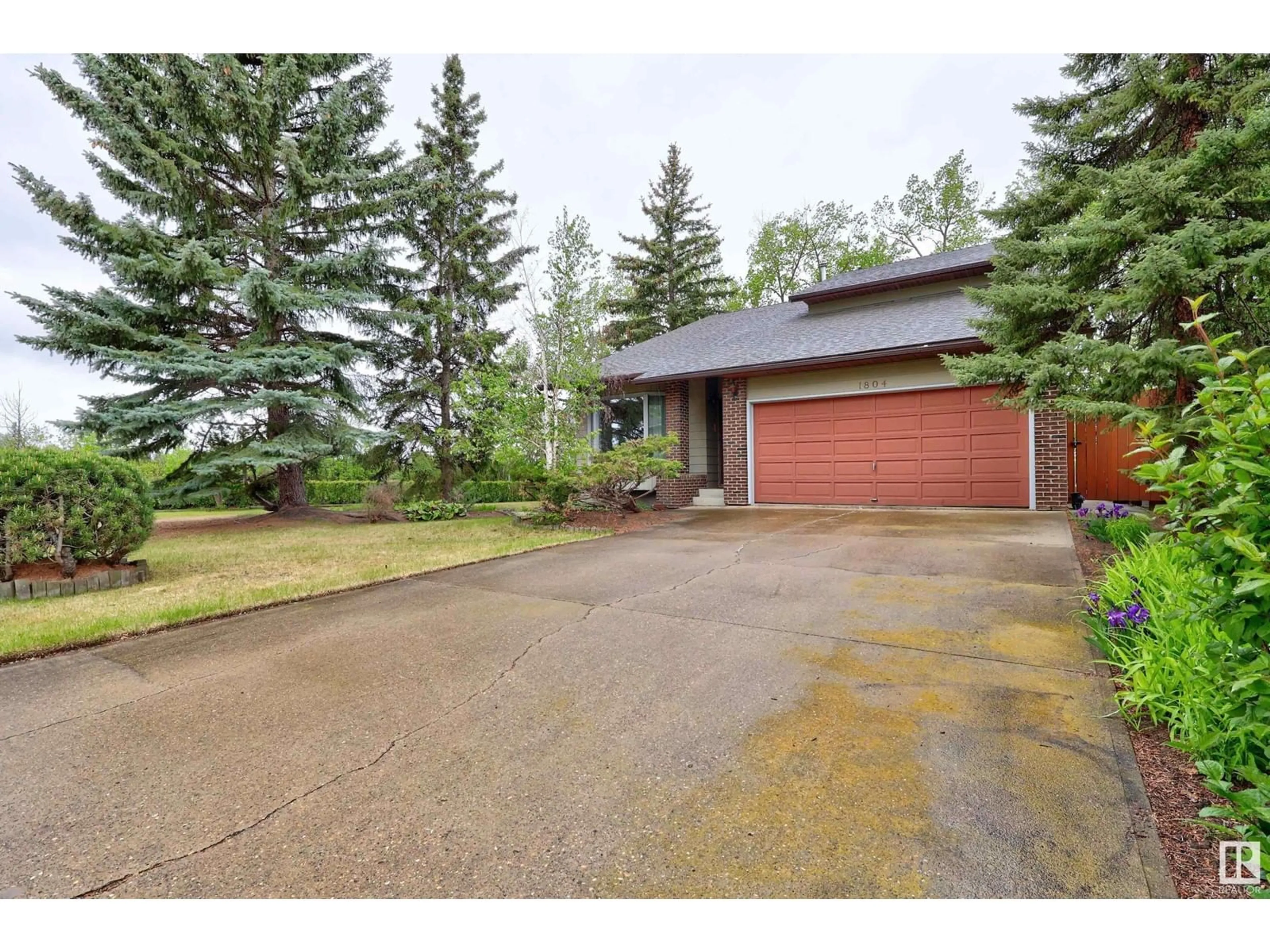 Unknown for NW - 1804 114 ST, Edmonton Alberta T6J4V1