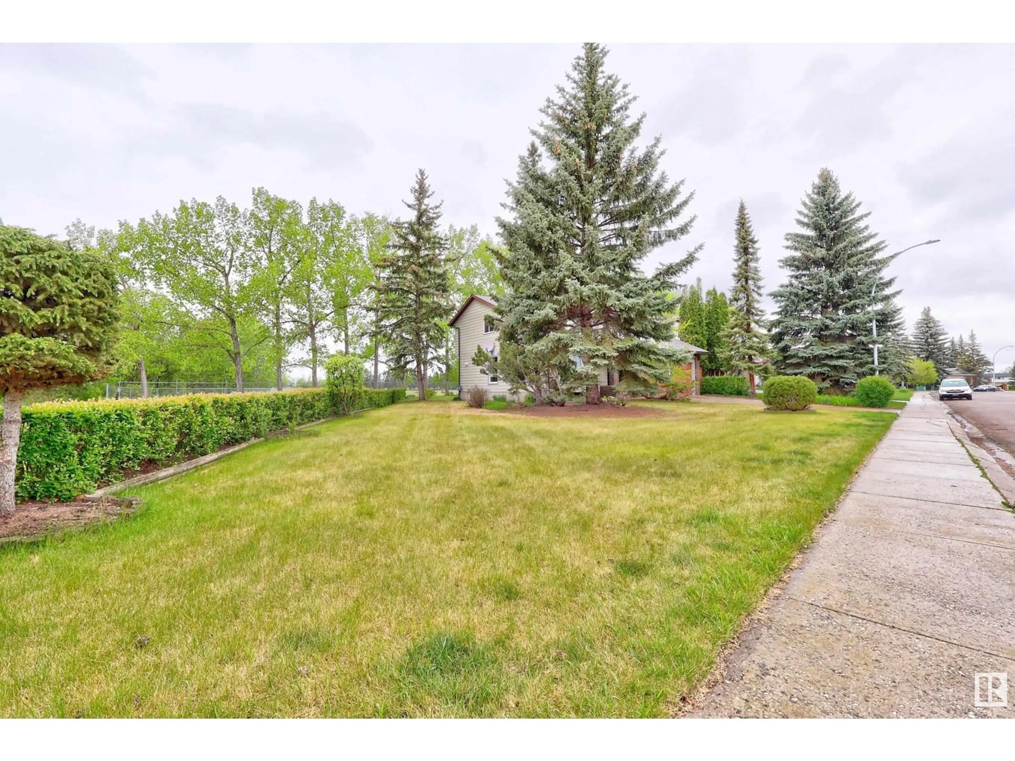 A pic from outside/outdoor area/front of a property/back of a property/a pic from drone, unknown for NW - 1804 114 ST, Edmonton Alberta T6J4V1
