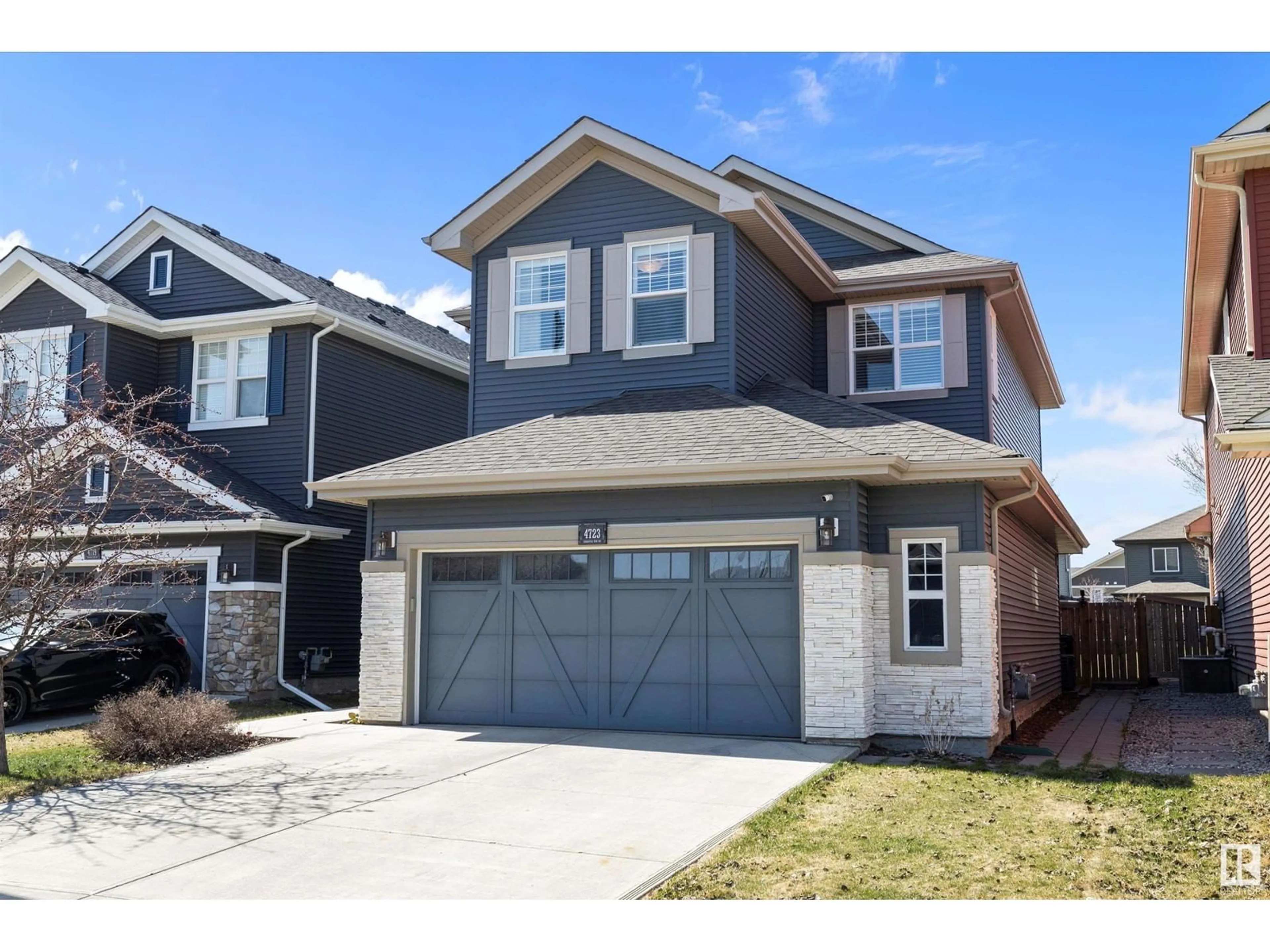 Home with vinyl exterior material, street for SW - 4723 CRABAPPLE RUN RU, Edmonton Alberta T8X0Y7