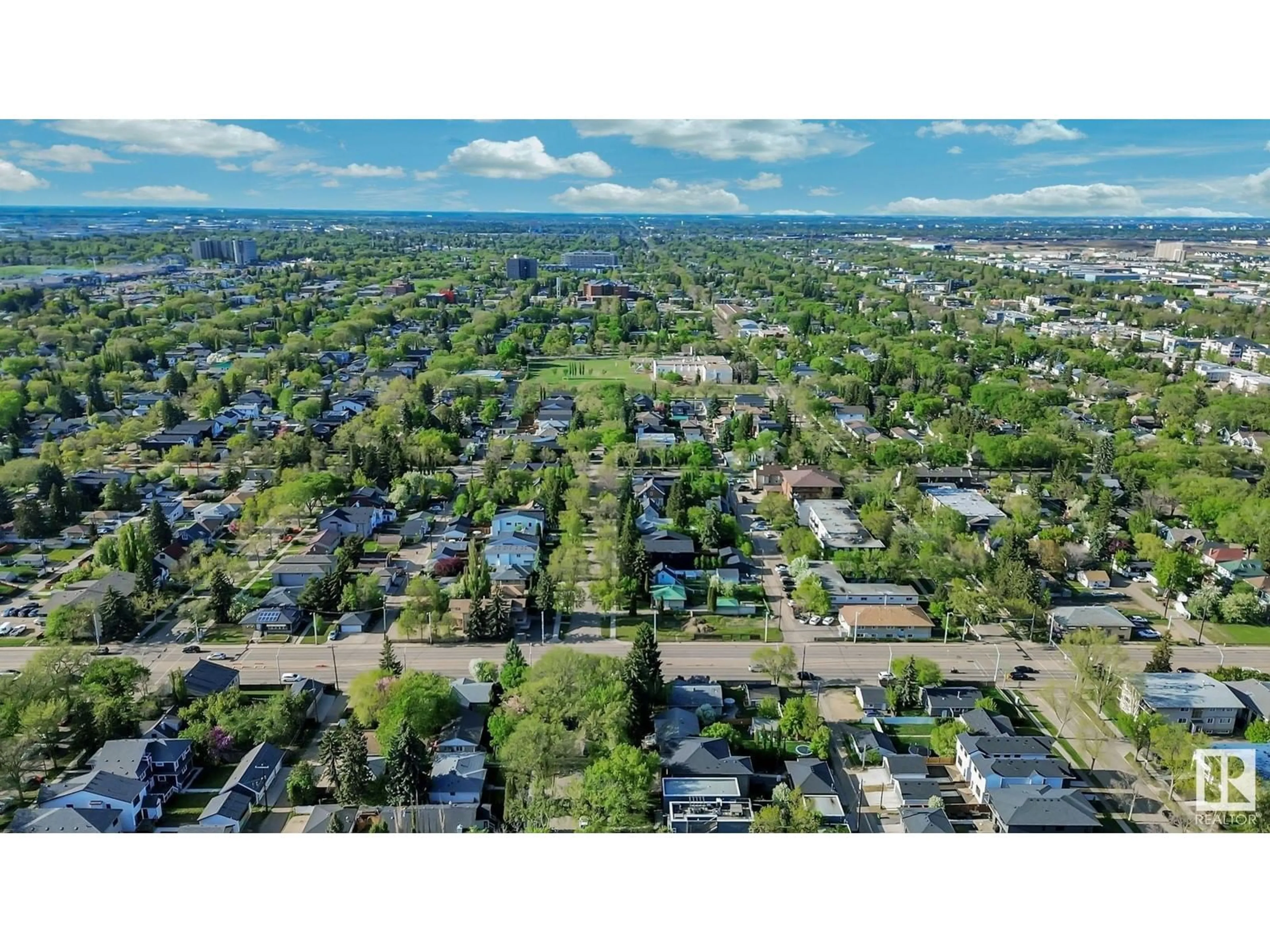A pic from outside/outdoor area/front of a property/back of a property/a pic from drone, street for 12707 107 AV, Edmonton Alberta T5M1Z7