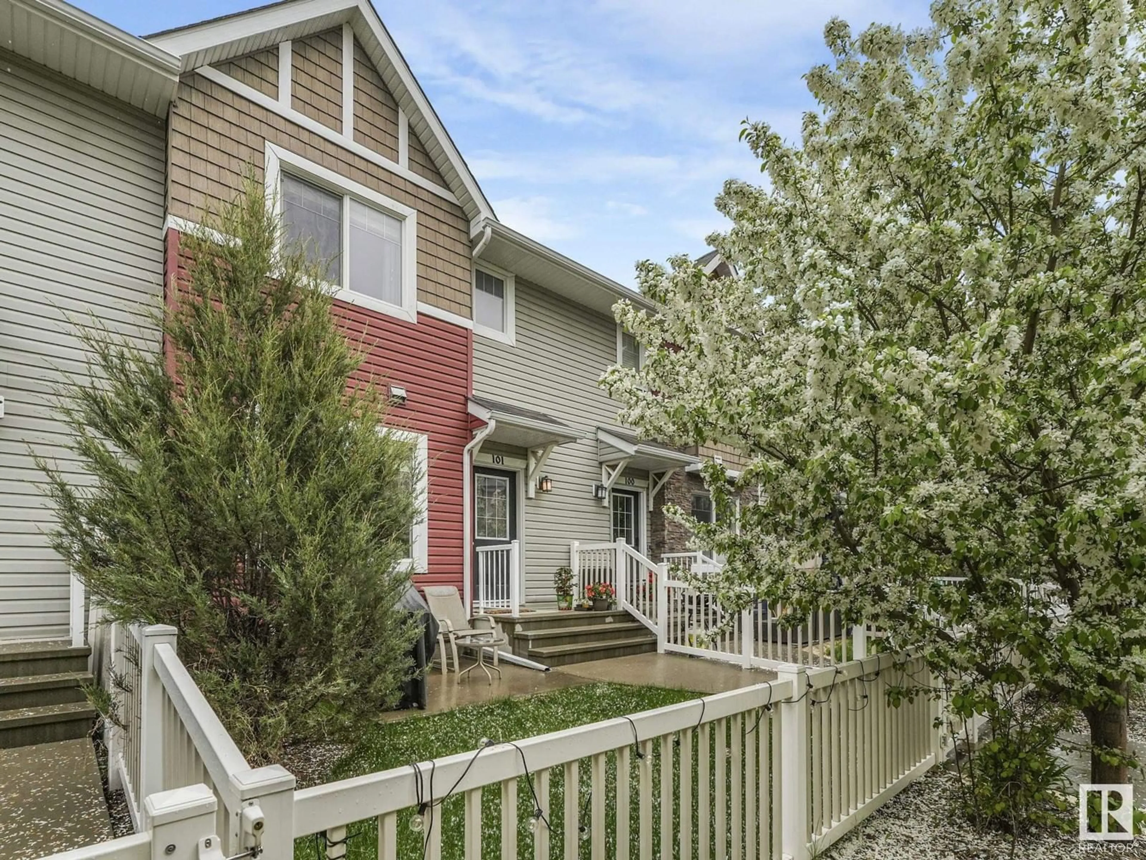 Home with vinyl exterior material, street for #101 - 655 TAMARACK RD, Edmonton Alberta T6T0N4