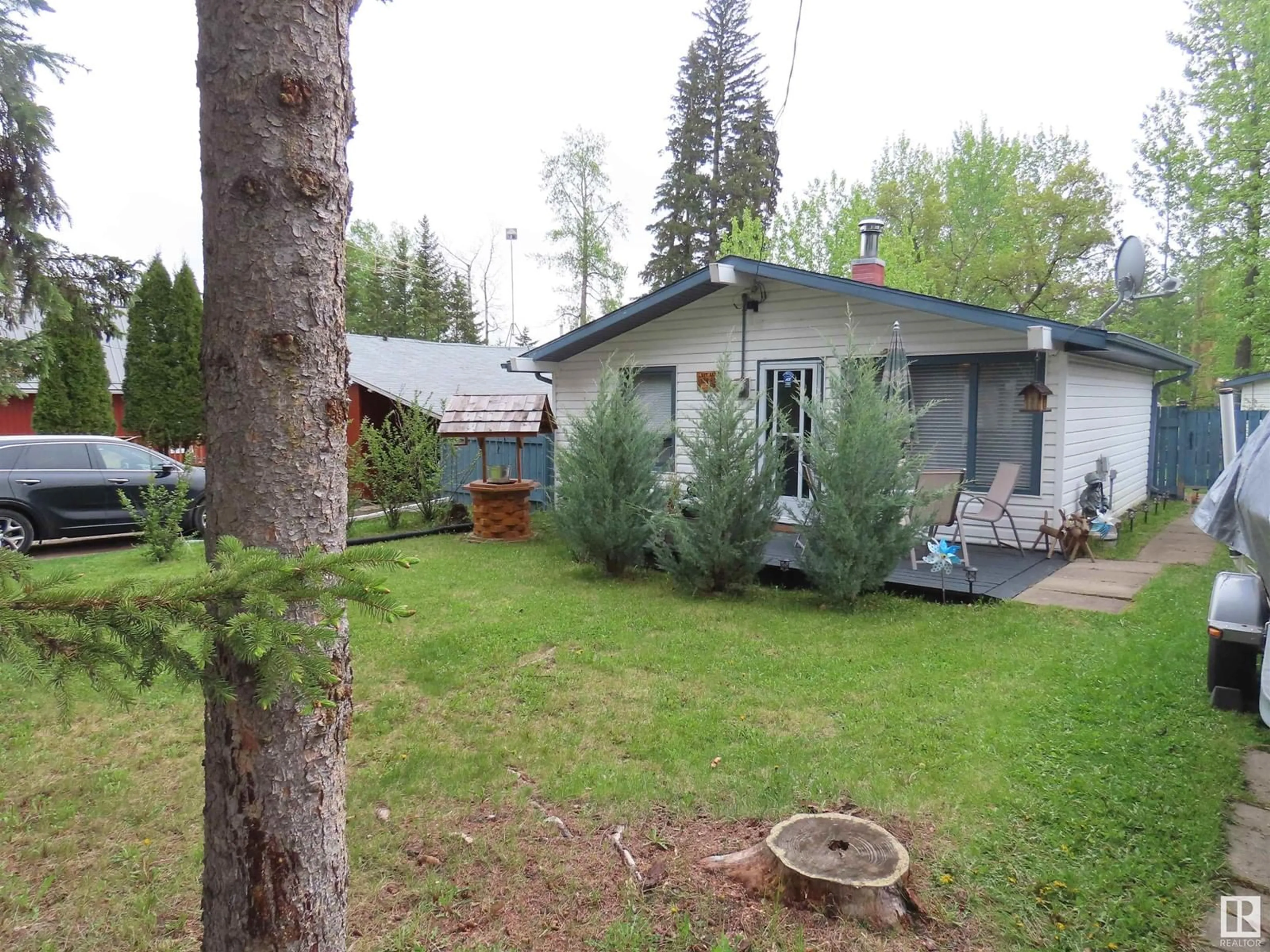 Shed for 216 2ND ST, Rural Lac Ste. Anne County Alberta T0E0A2