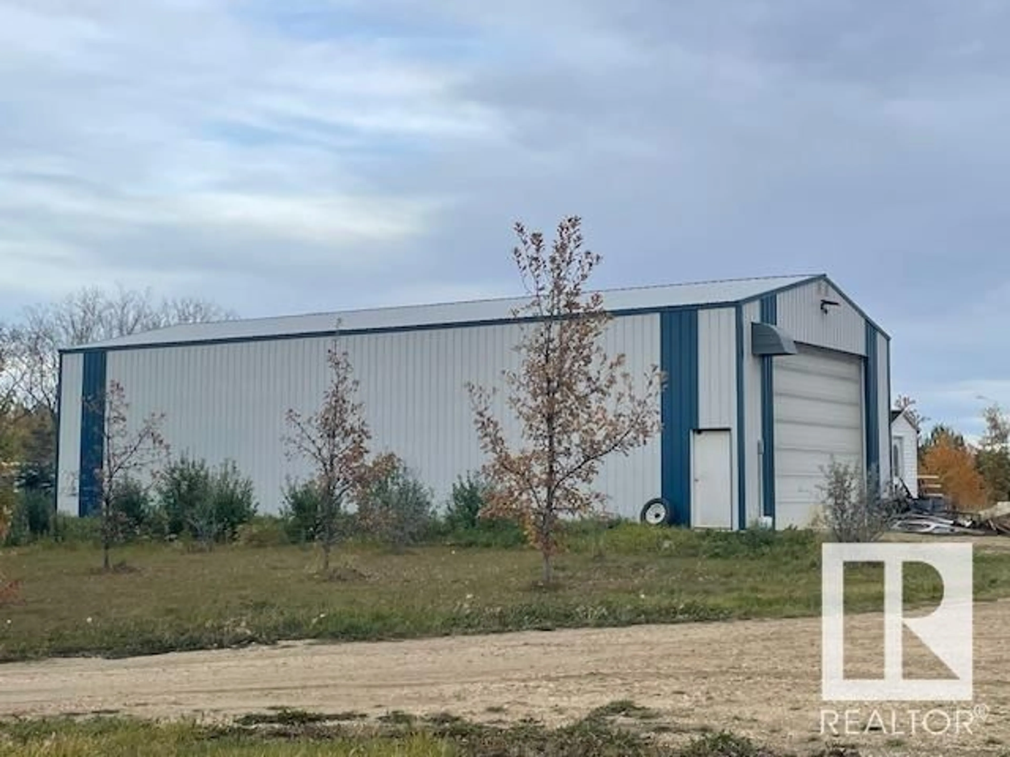 Shed for 59529A RGE RD 33, Rural Barrhead County Alberta T7N1N2