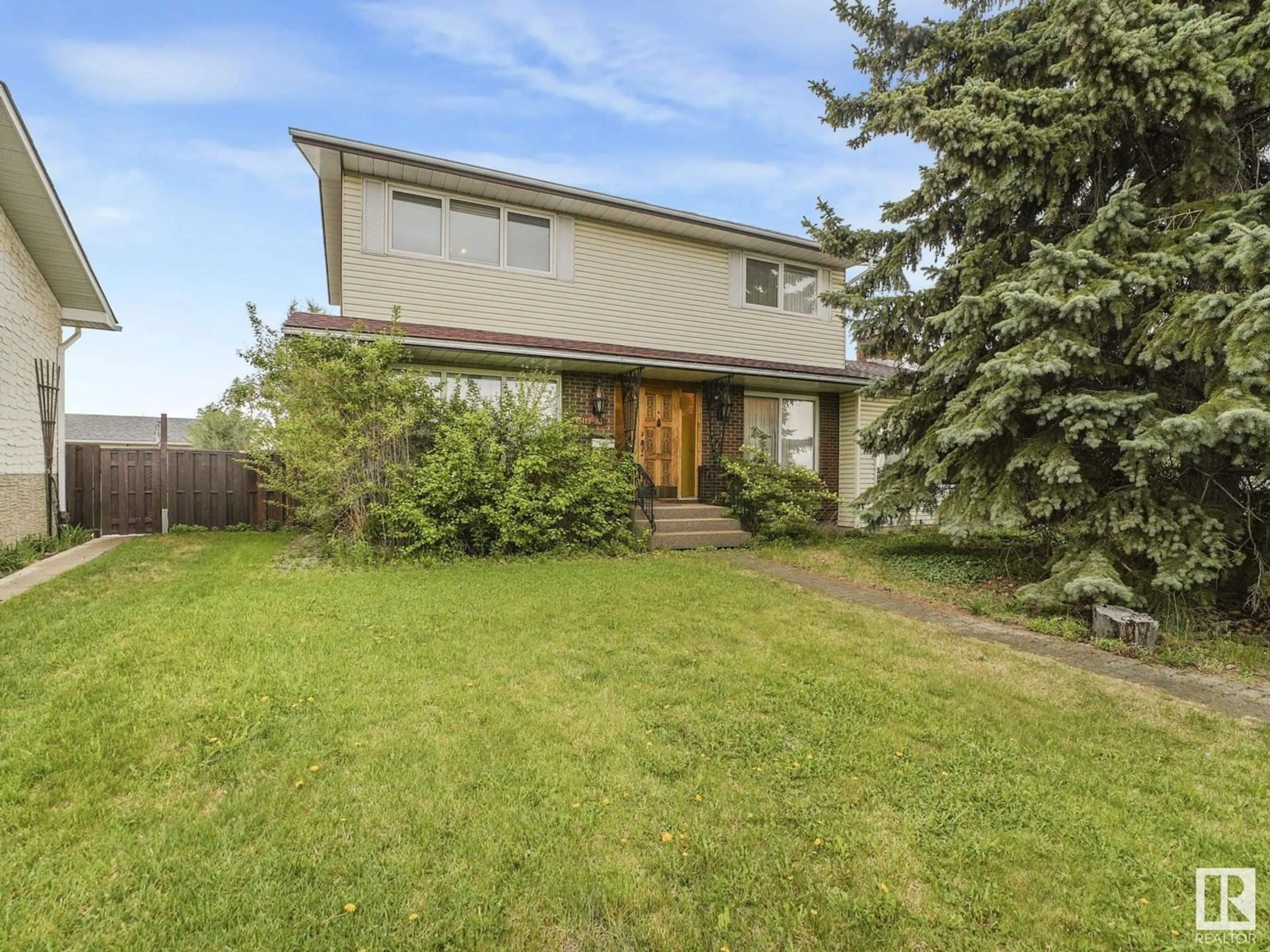A pic from outside/outdoor area/front of a property/back of a property/a pic from drone, street for NW - 15119 86 ST, Edmonton Alberta T5E5X5