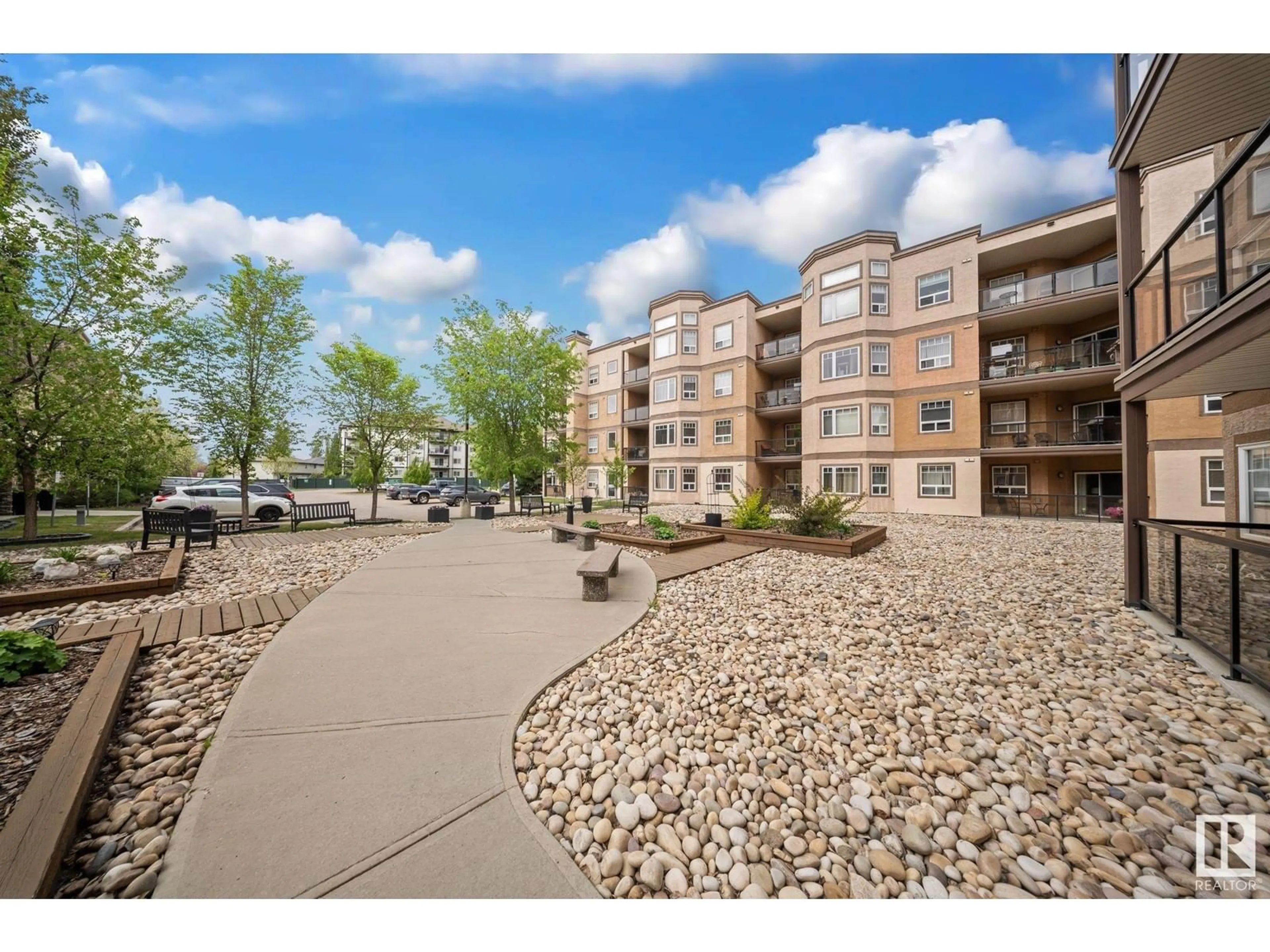 Patio, unknown for 405 - 2045 GRANTHAM CO, Edmonton Alberta T5T3X4
