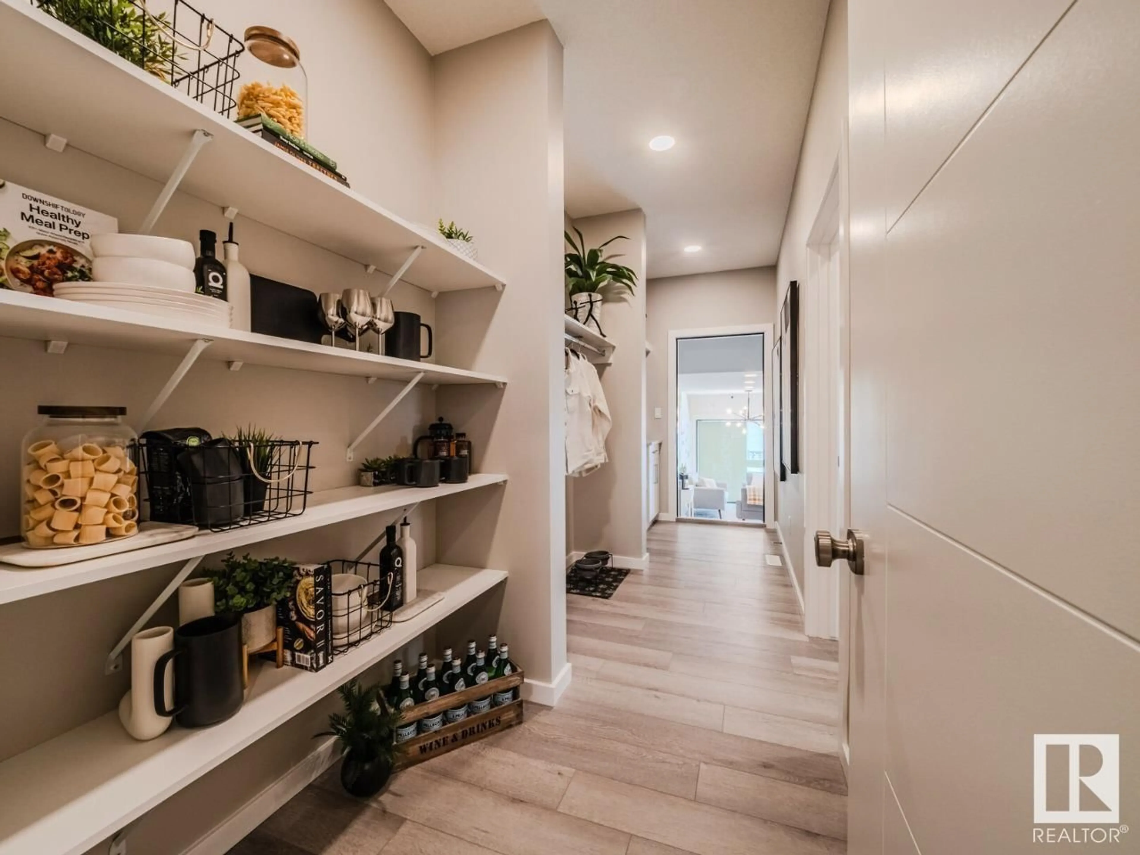 Indoor entryway for SW - 303 29 ST, Edmonton Alberta T6X1A7