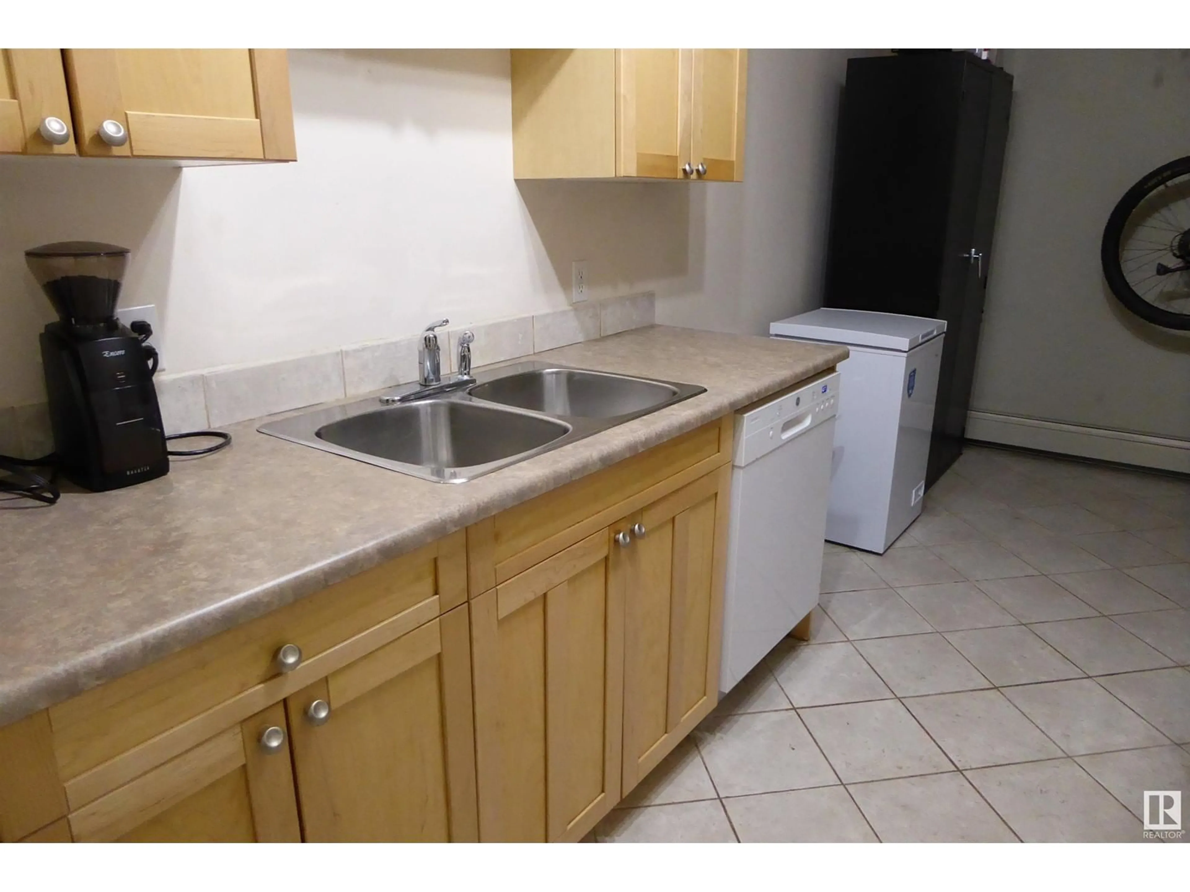 Standard kitchen, ceramic/tile floor for #305 - 10420 93 ST, Edmonton Alberta T5H1X4