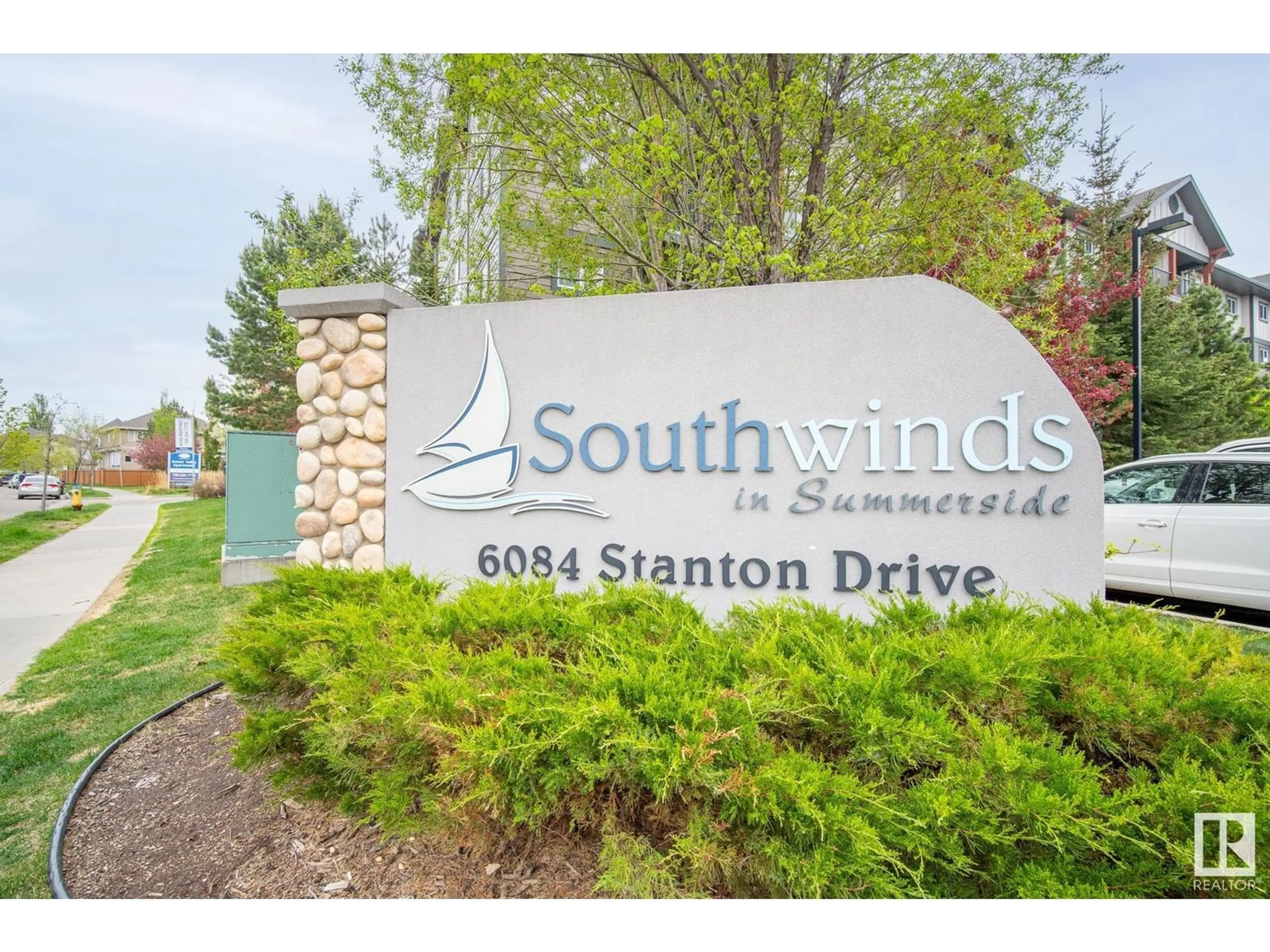 Indoor foyer for 6084 - 415 STANTON DR, Edmonton Alberta T6X0Z4