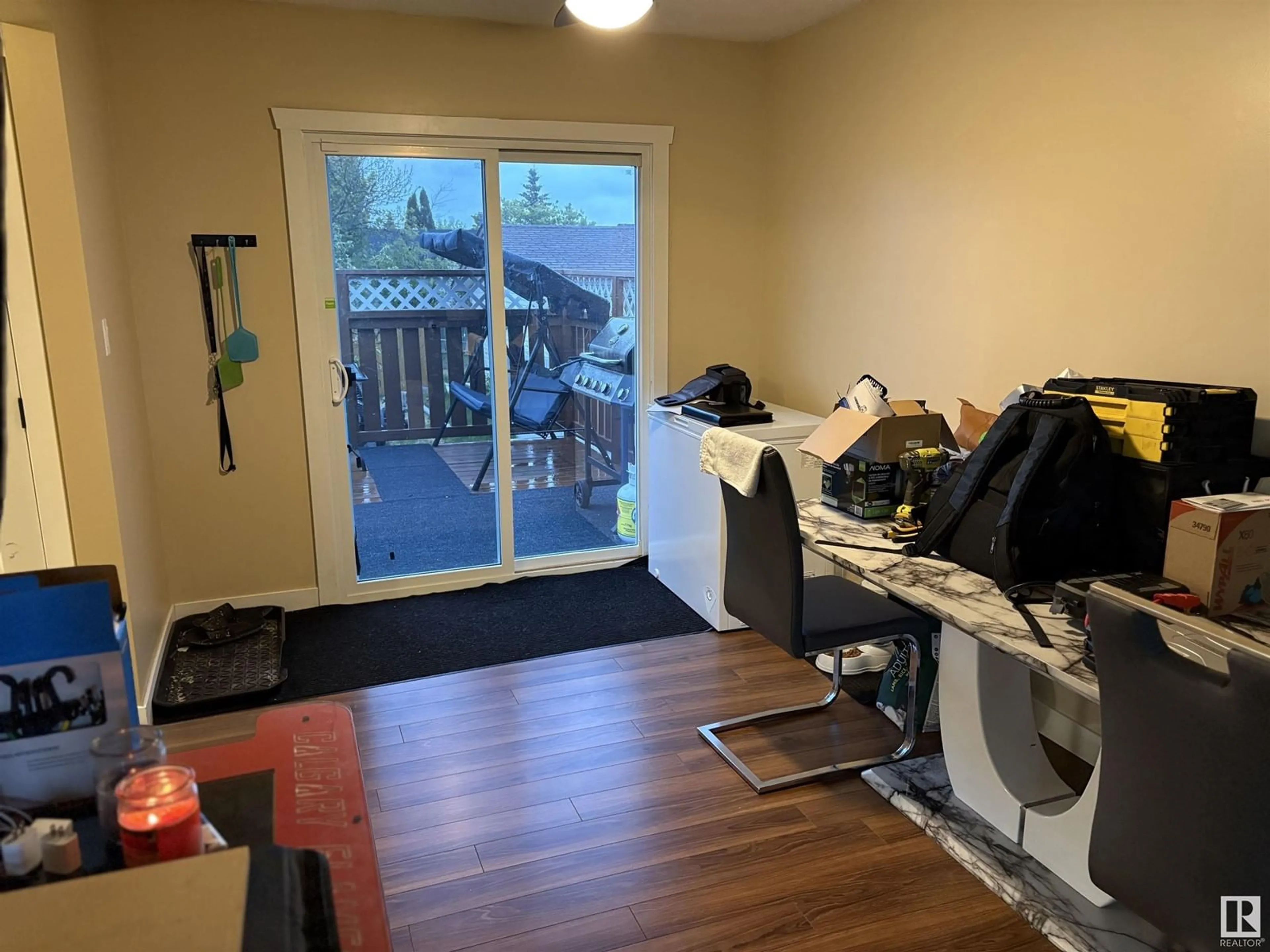 A pic of a room for 4330 54 AVE, Tofield Alberta T0B4J0