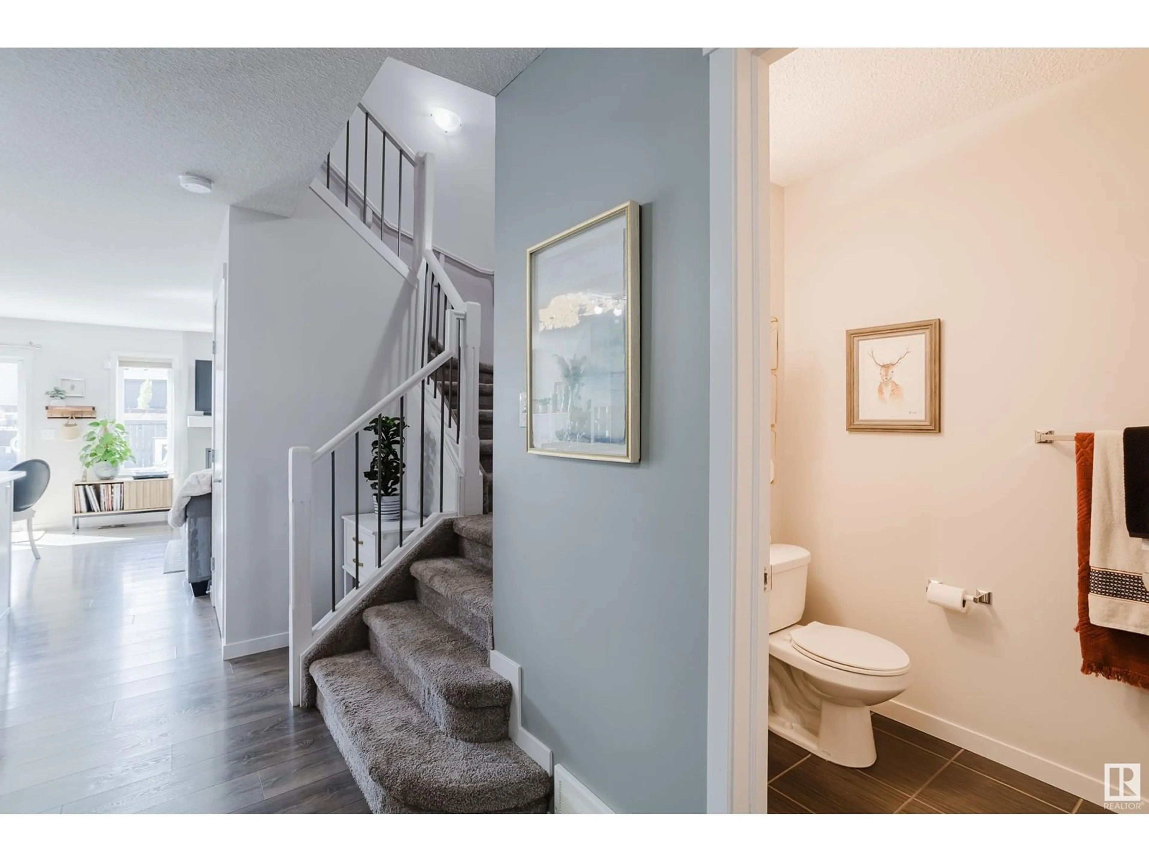Indoor entryway for 17306 73 ST, Edmonton Alberta T5Z0L3
