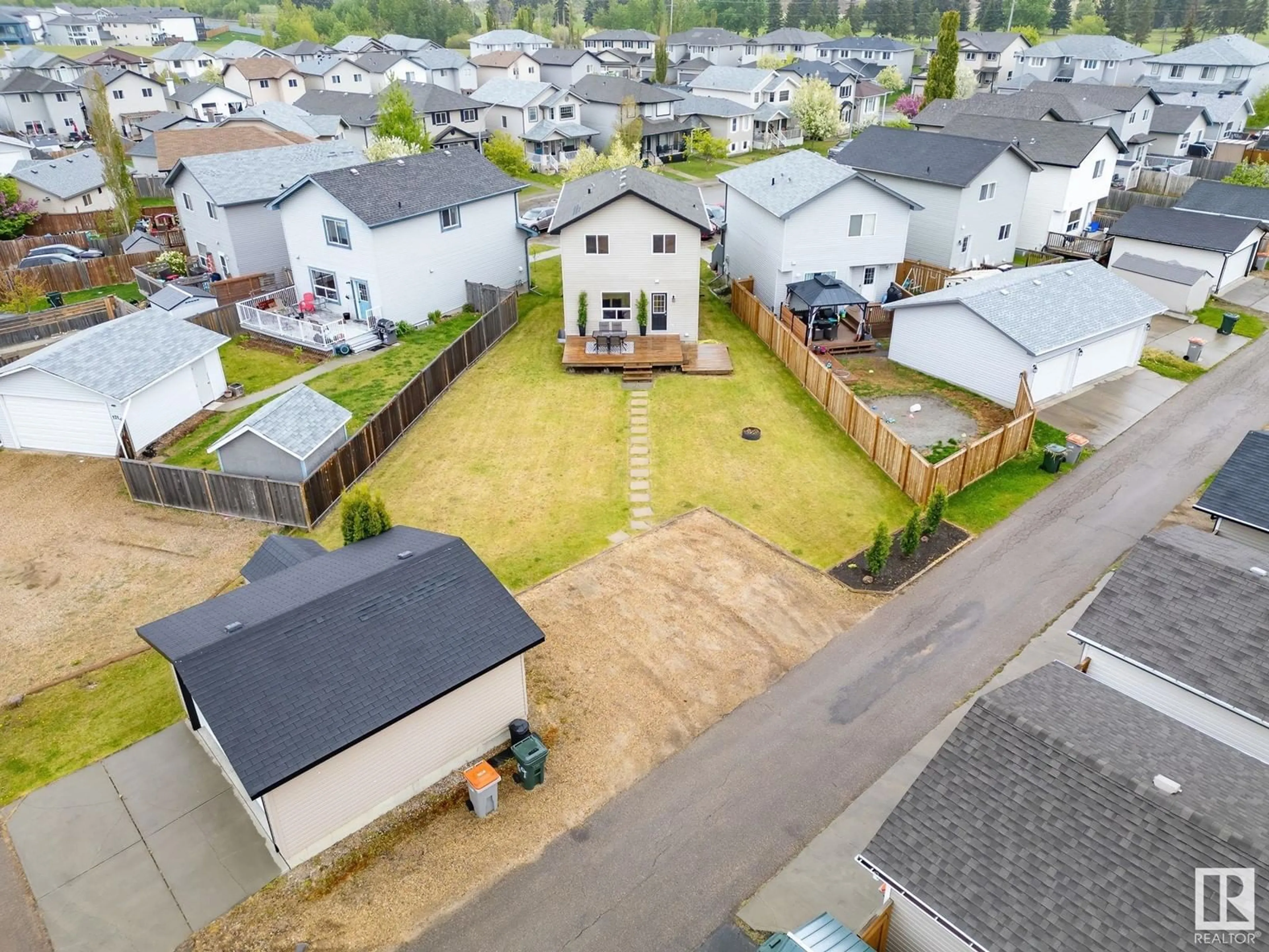 A pic from outside/outdoor area/front of a property/back of a property/a pic from drone, street for 169 BROOKVIEW PL, Stony Plain Alberta T7X2X7