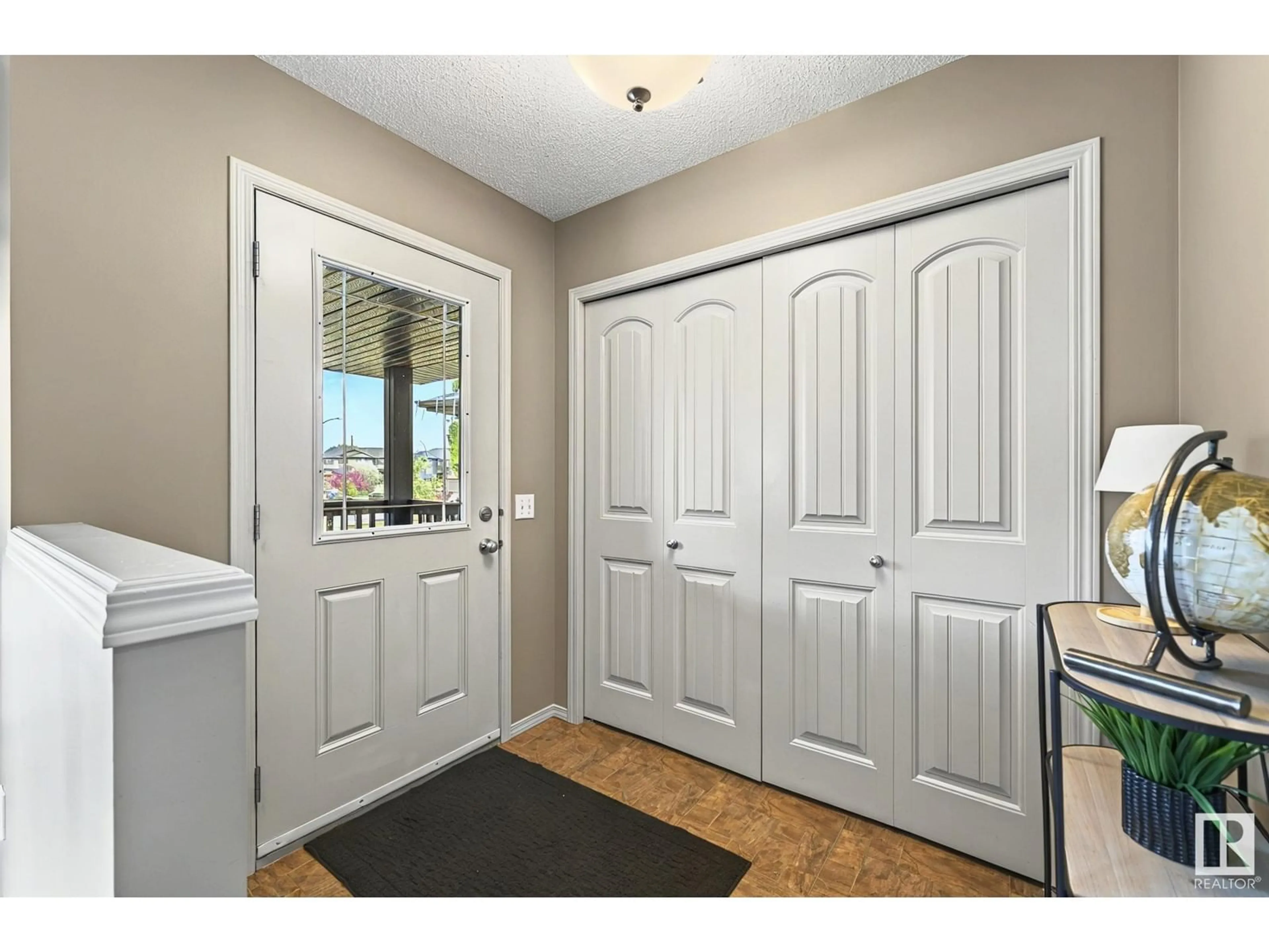 Indoor entryway for 169 BROOKVIEW PL, Stony Plain Alberta T7X2X7