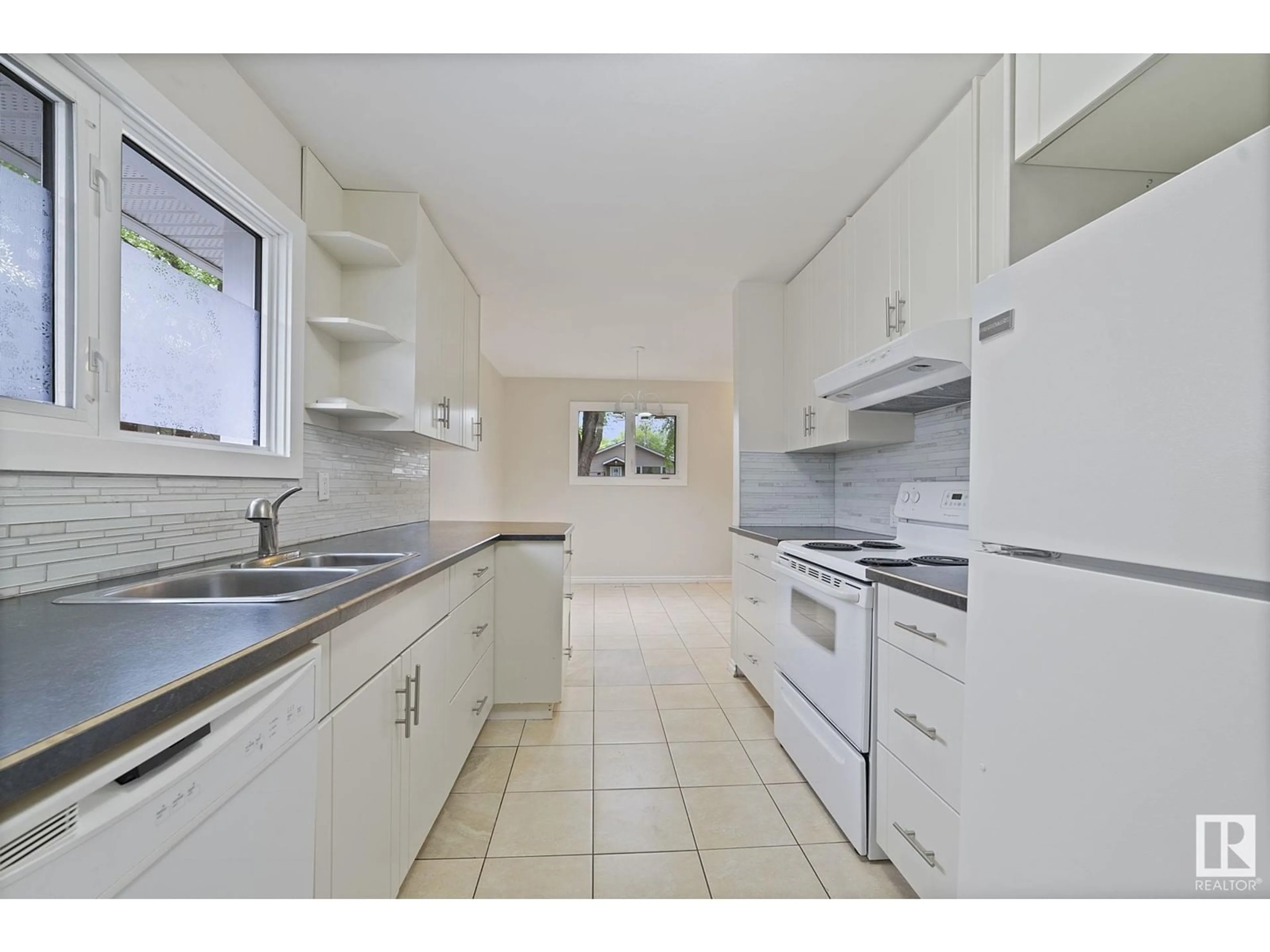Standard kitchen, unknown for 12032 62 ST, Edmonton Alberta T5W4C8