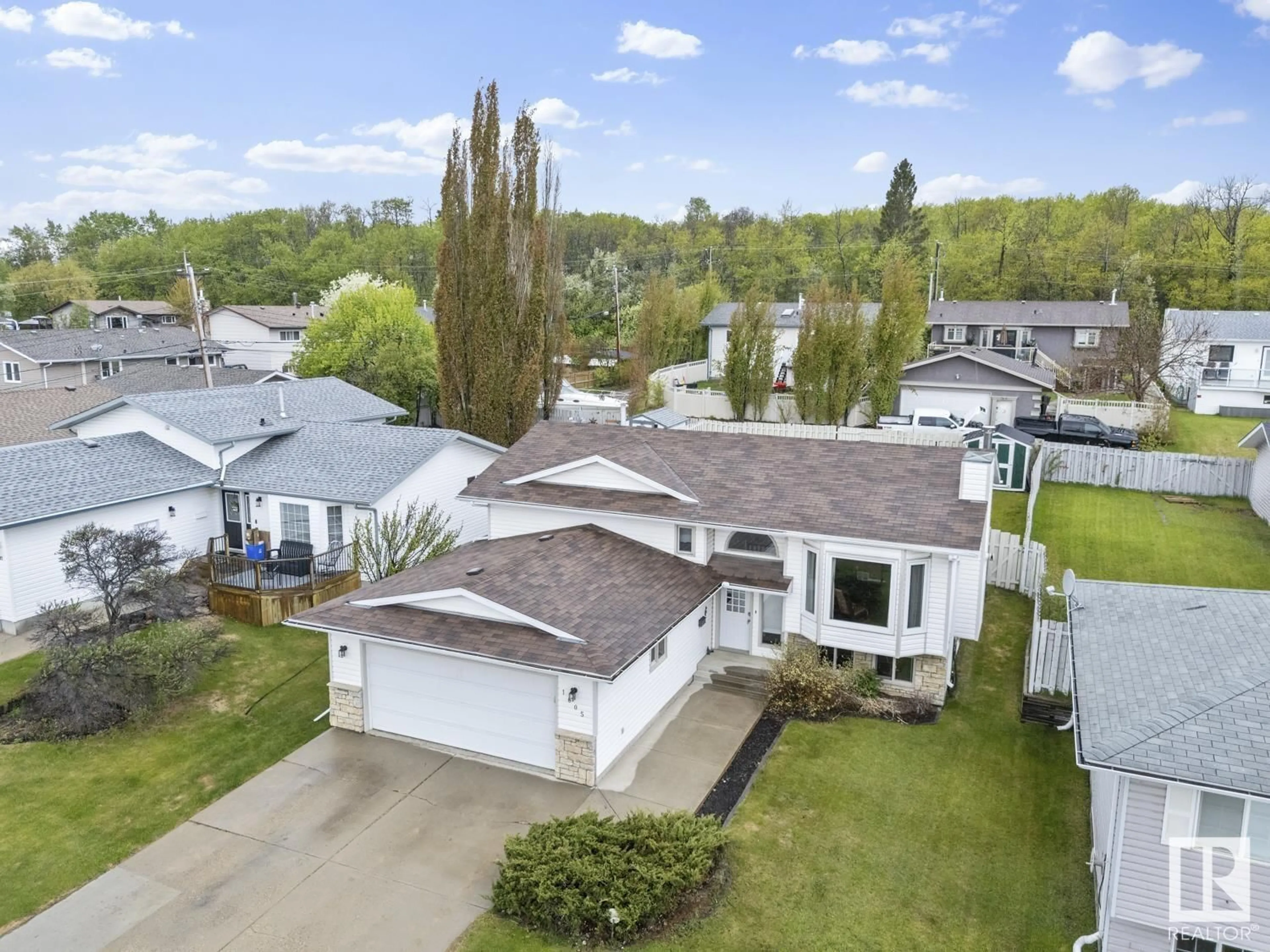 A pic from outside/outdoor area/front of a property/back of a property/a pic from drone, street for 1005 11 ST, Cold Lake Alberta T9M1K2