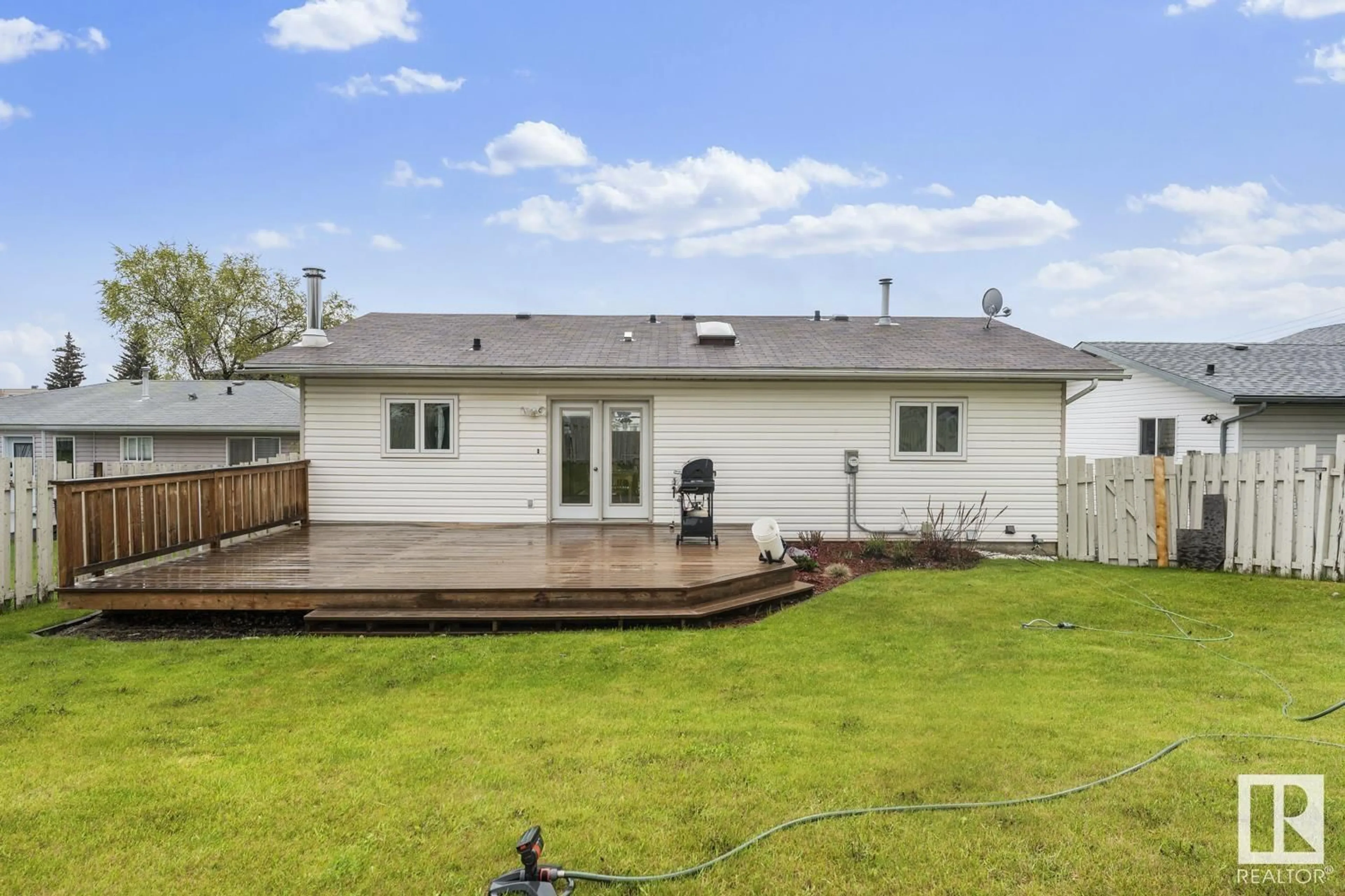 A pic from outside/outdoor area/front of a property/back of a property/a pic from drone, unknown for 1005 11 ST, Cold Lake Alberta T9M1K2