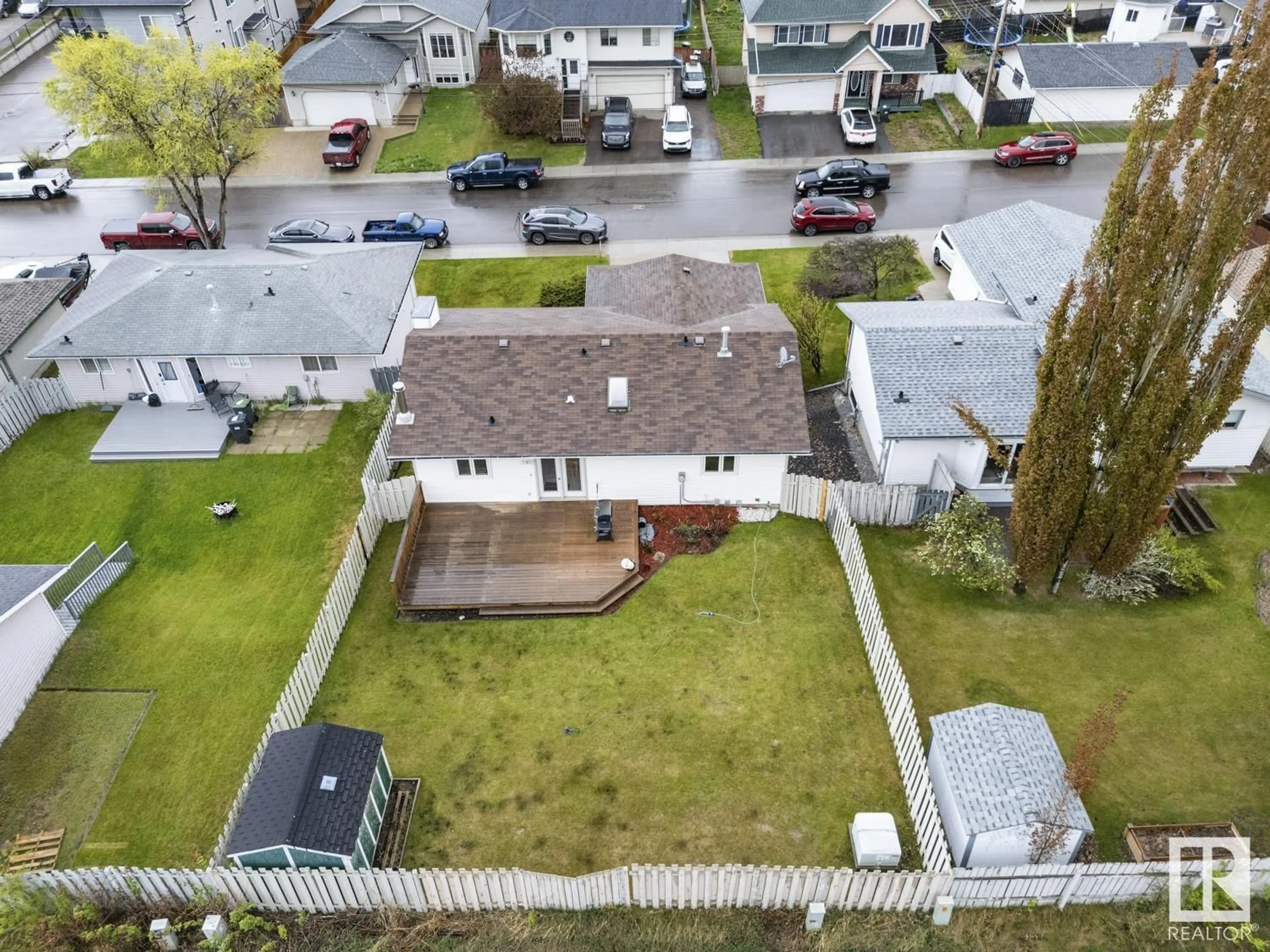 A pic from outside/outdoor area/front of a property/back of a property/a pic from drone, street for 1005 11 ST, Cold Lake Alberta T9M1K2
