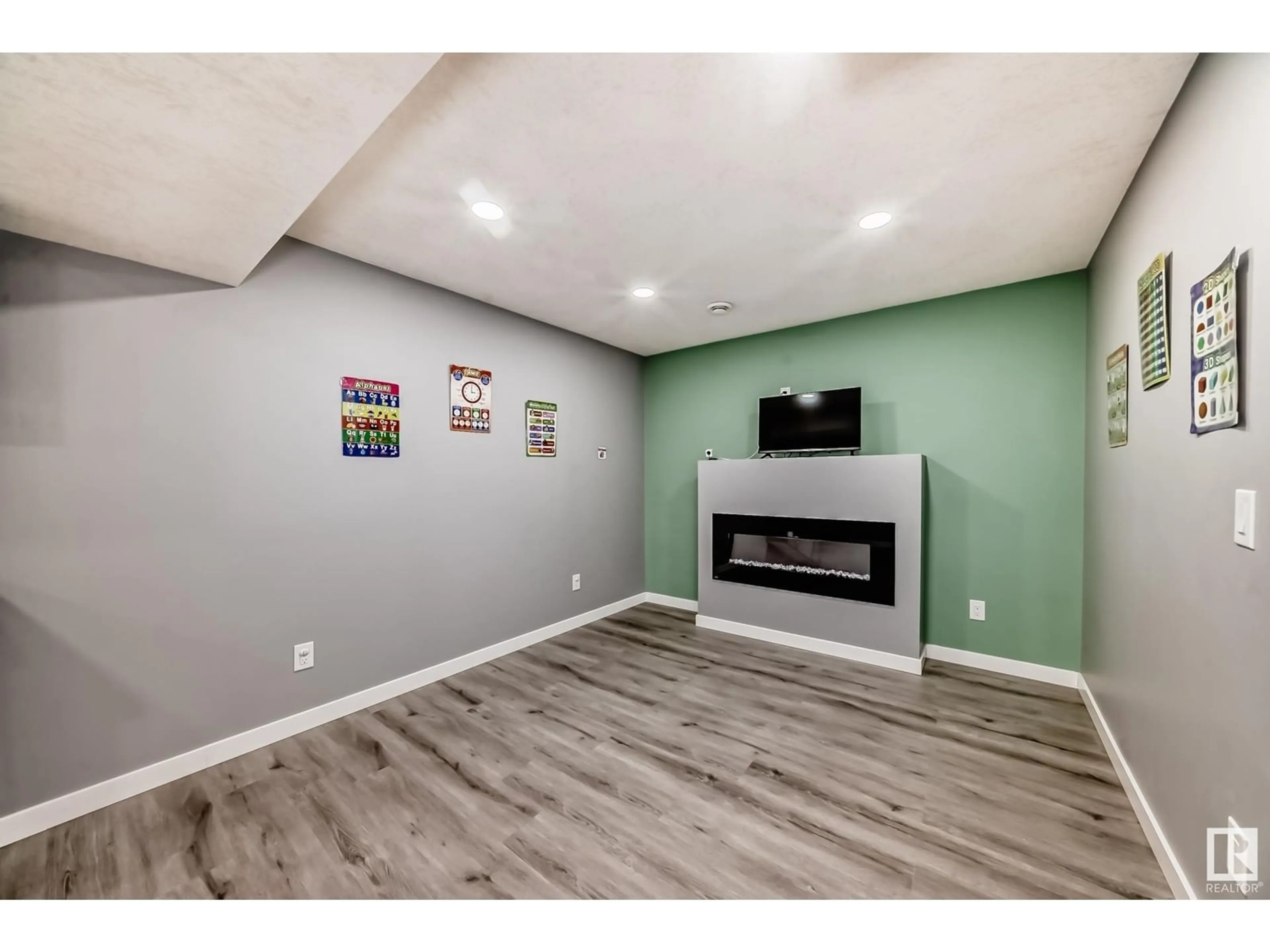 A pic of a room for 22903 96 AV, Edmonton Alberta T5T7M5