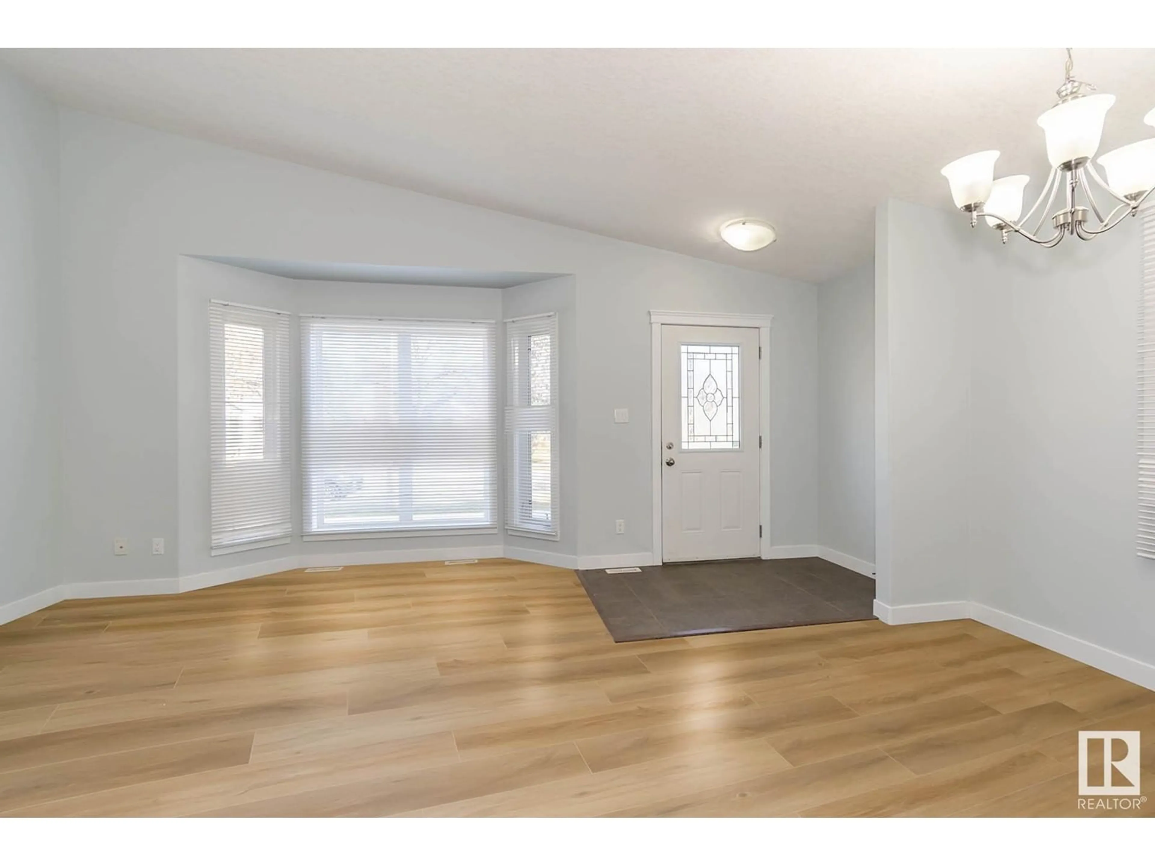 A pic of a room for NW - 11930 124 ST, Edmonton Alberta T5L0M5