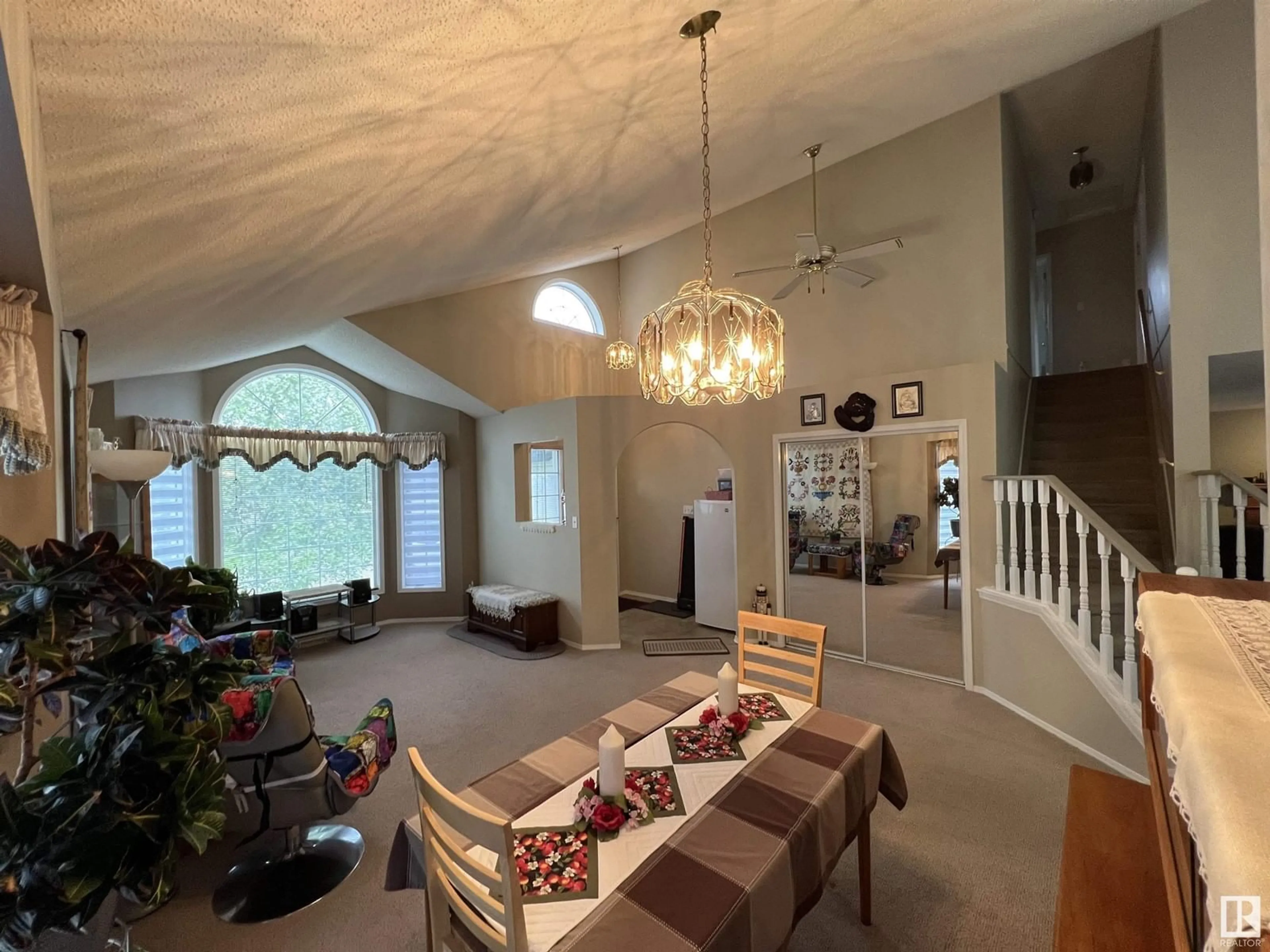 Dining room, unknown for 5806 49 AV, Beaumont Alberta T4X1C2