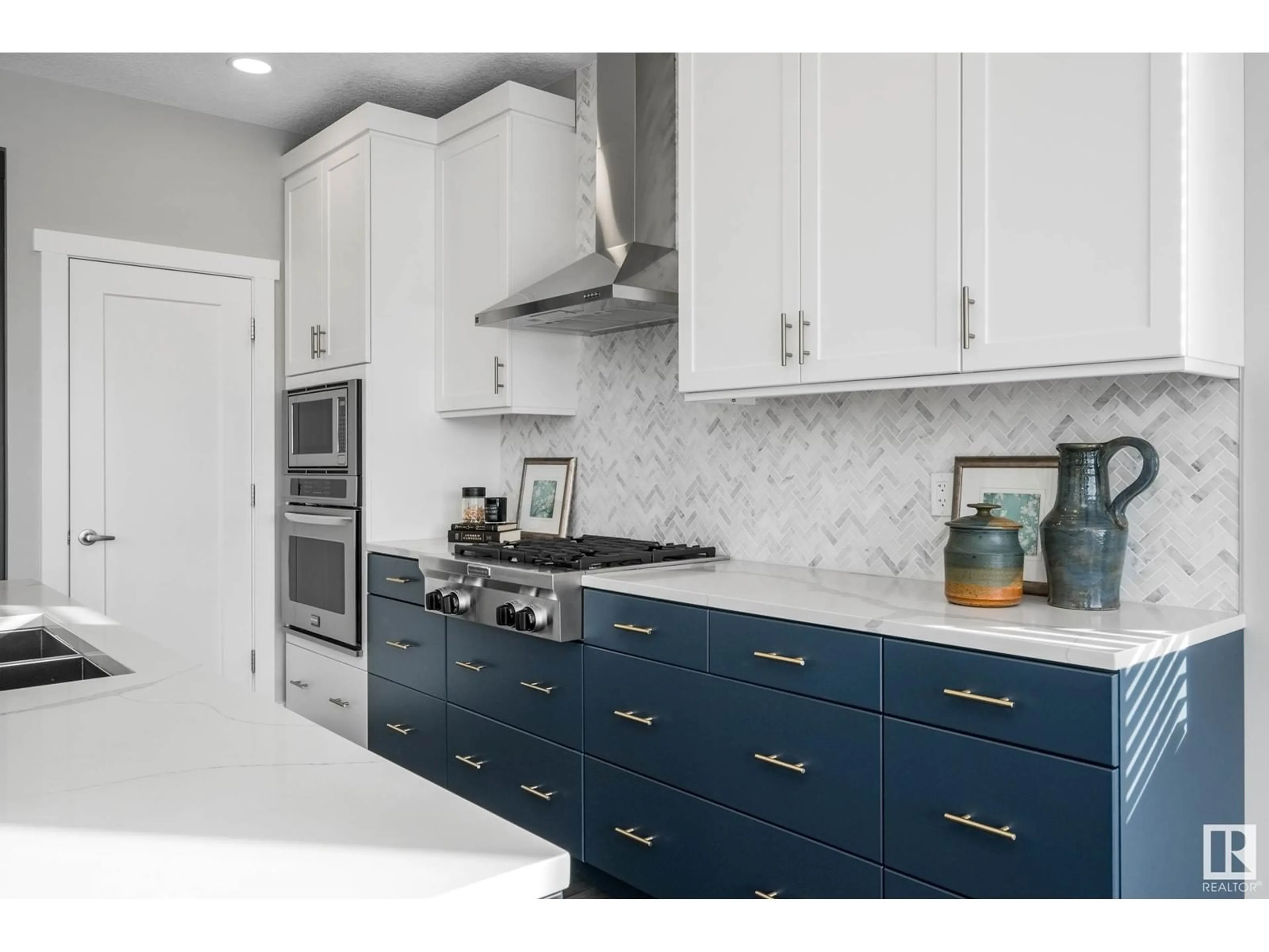 Contemporary kitchen, ceramic/tile floor for NW - 2708 202 ST, Edmonton Alberta T6M0W7