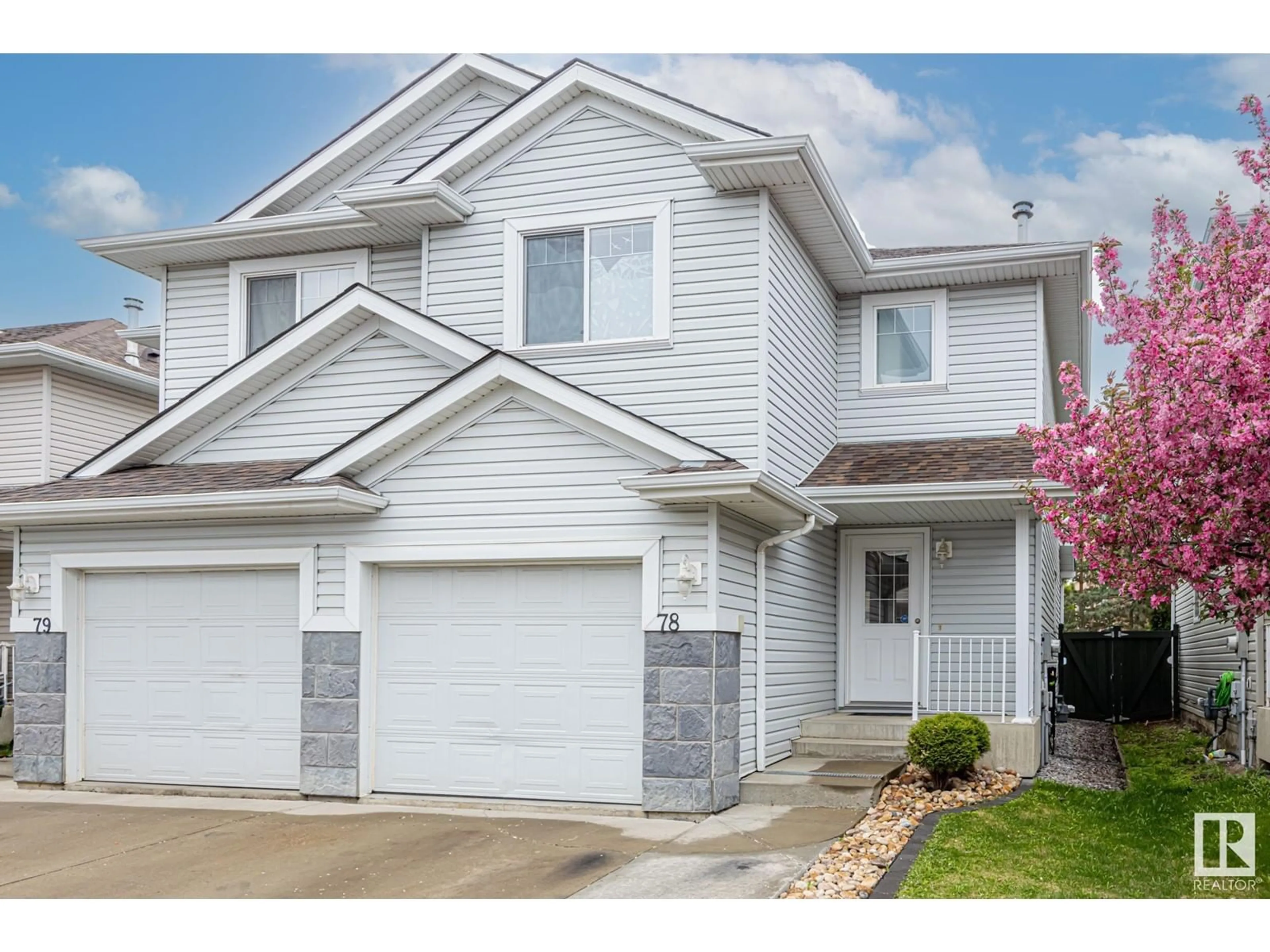 Home with vinyl exterior material, street for 2021 - 78 GRANTHAM CO, Edmonton Alberta T5T6V7