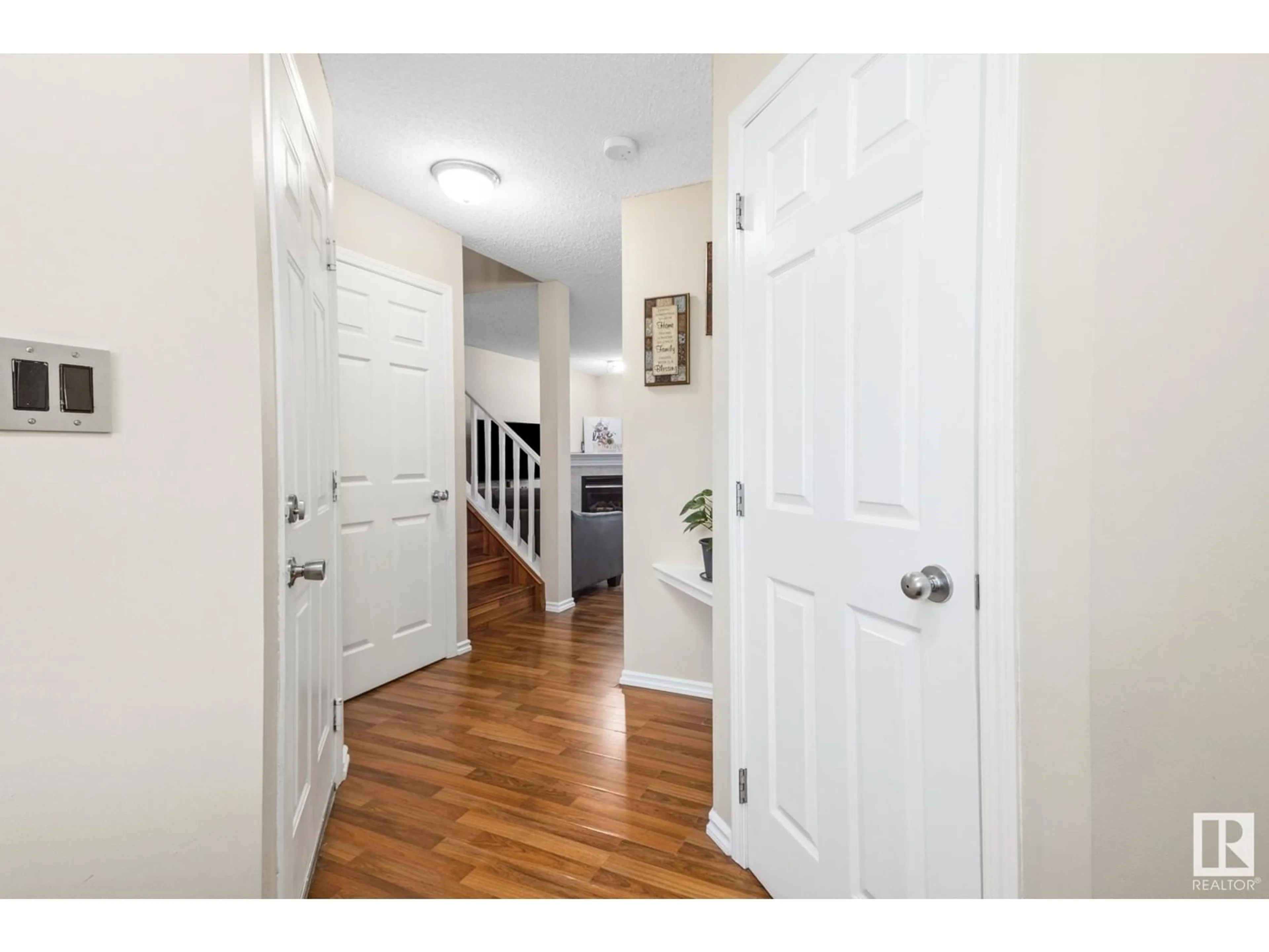 Indoor entryway for 2021 - 78 GRANTHAM CO, Edmonton Alberta T5T6V7