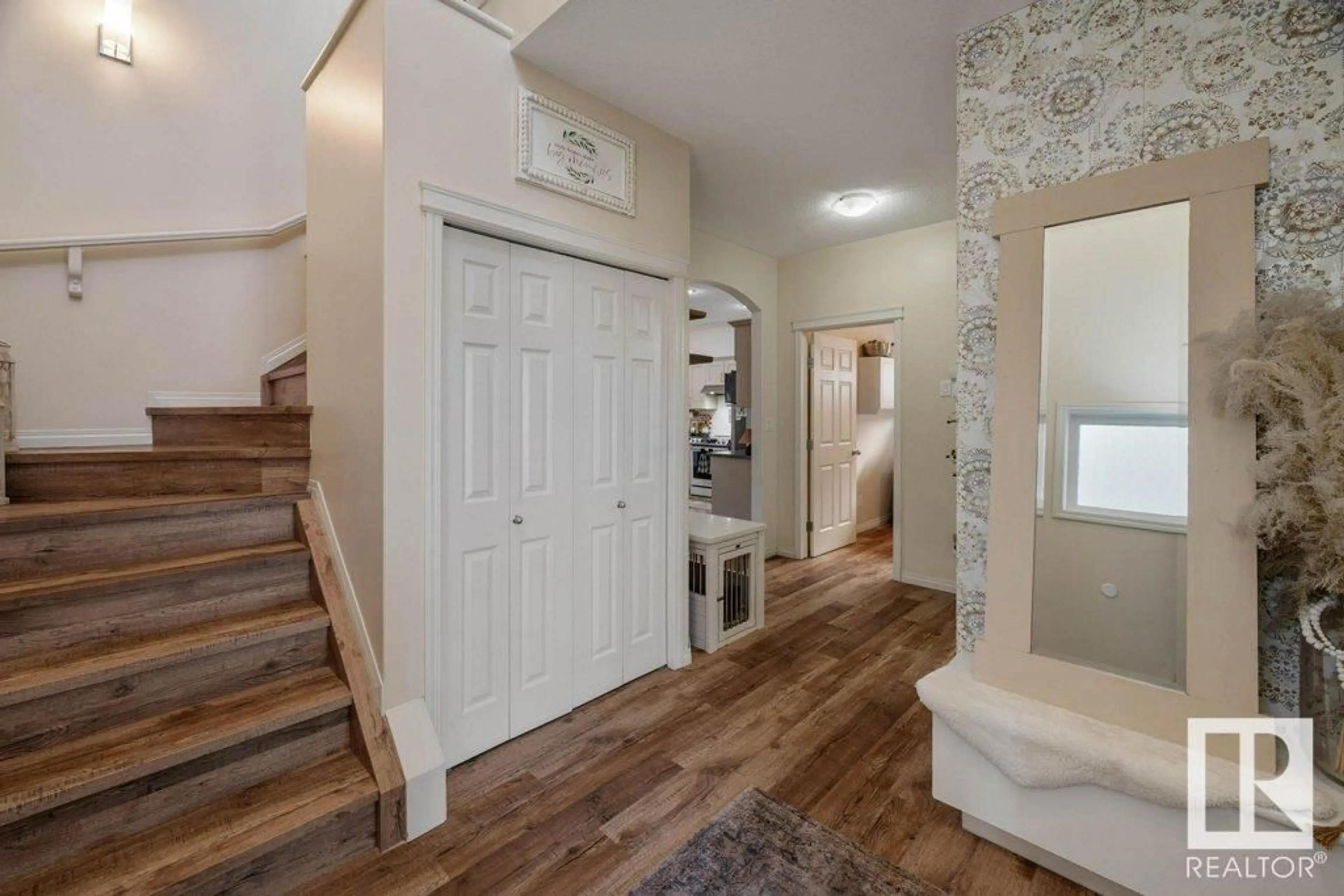 Indoor entryway for 191 HARVEST RIDGE DR, Spruce Grove Alberta T7X0K5