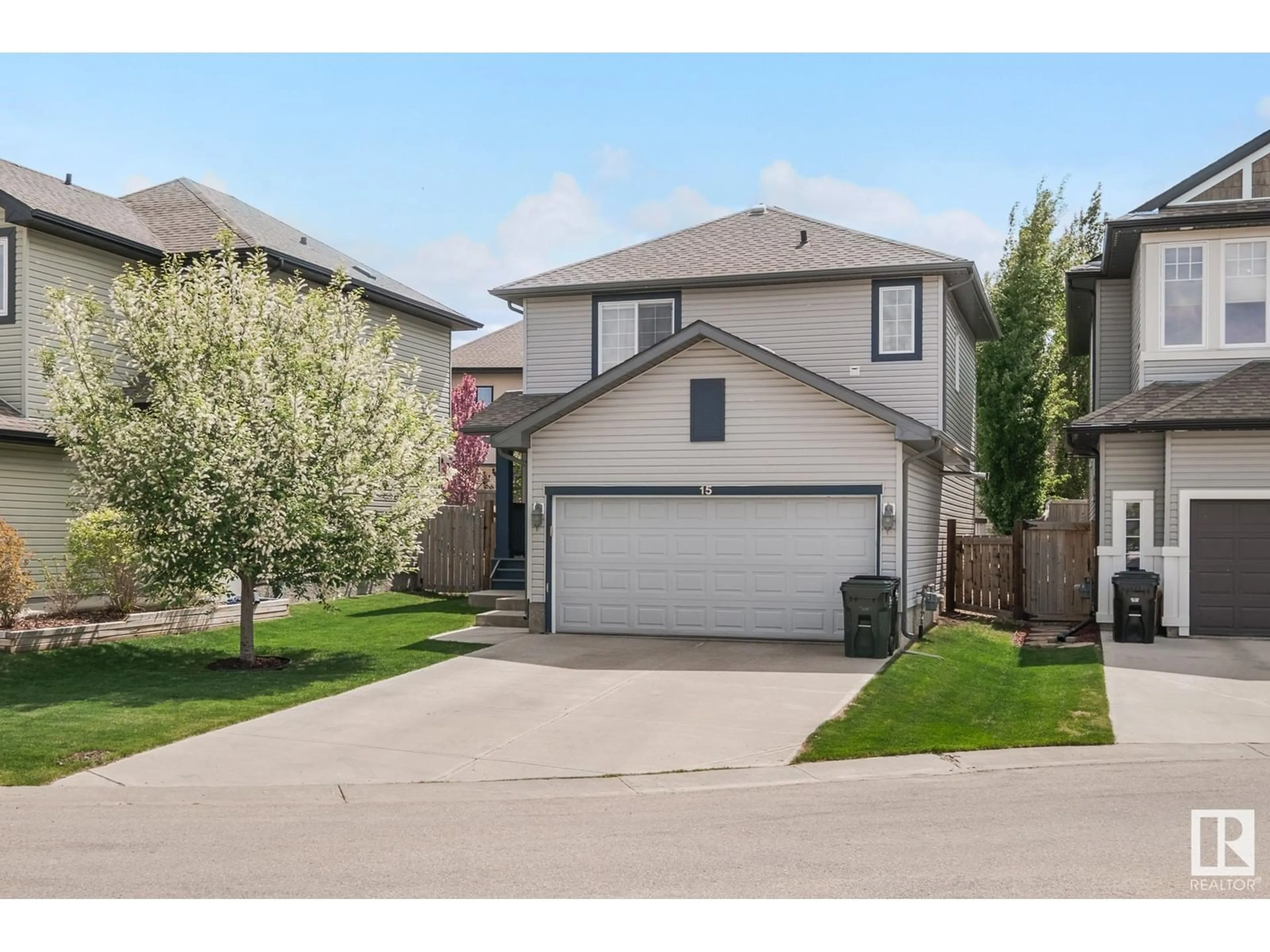 A pic from outside/outdoor area/front of a property/back of a property/a pic from drone, street for 15 SPRINGDALE, Sherwood Park Alberta T8H0S3