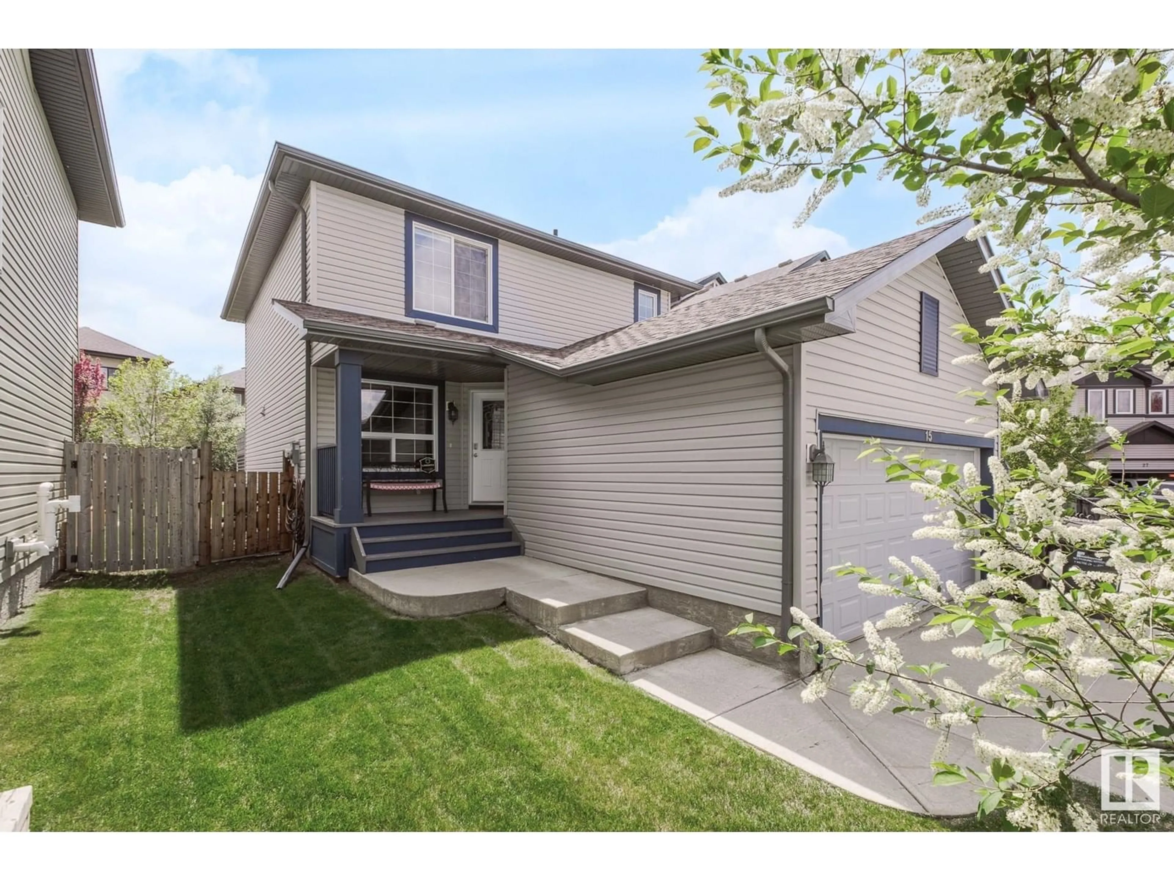 Home with vinyl exterior material, street for 15 SPRINGDALE, Sherwood Park Alberta T8H0S3