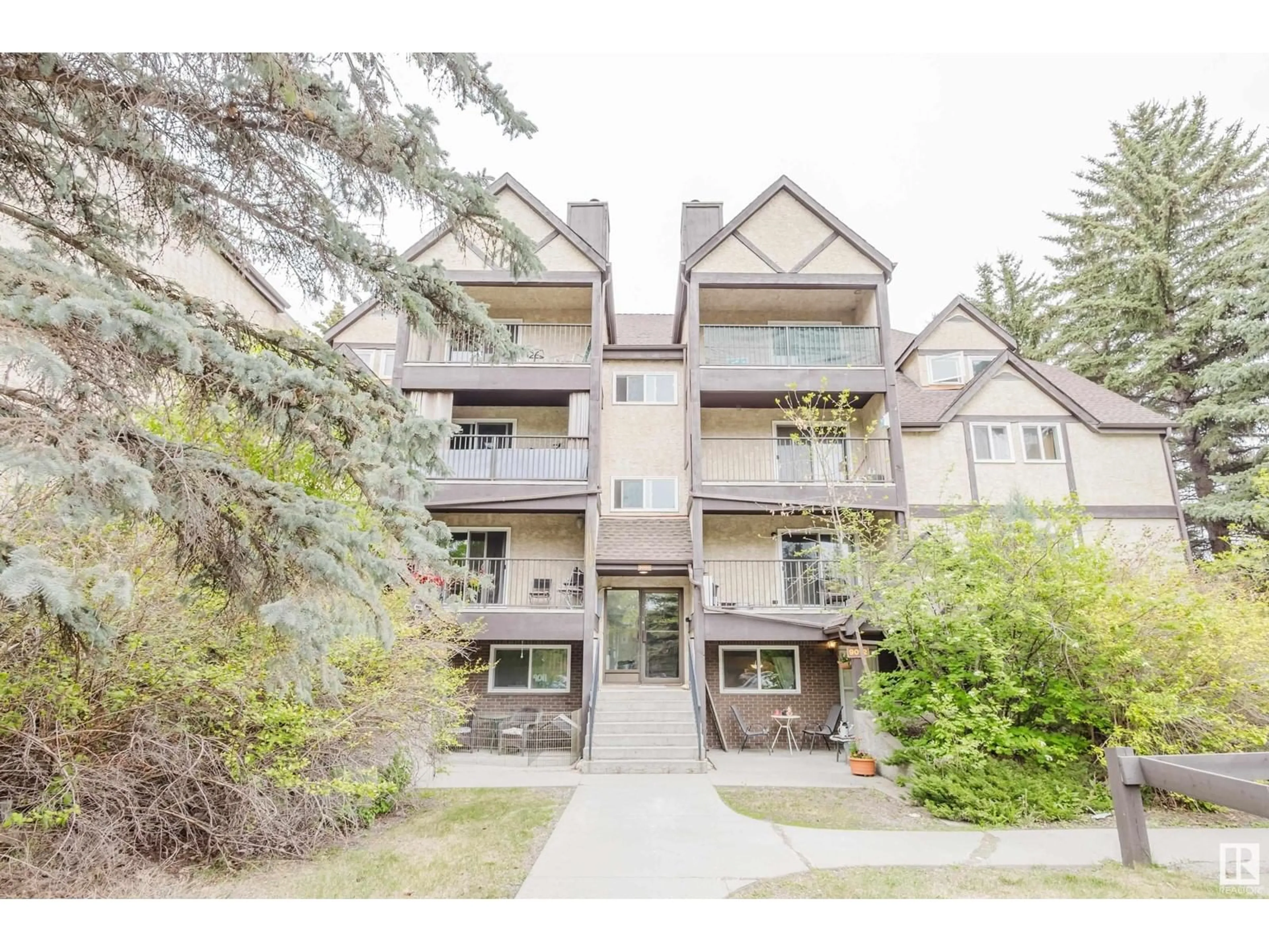 Unknown for 9044 TUDOR GL, St. Albert Alberta T8N3V4