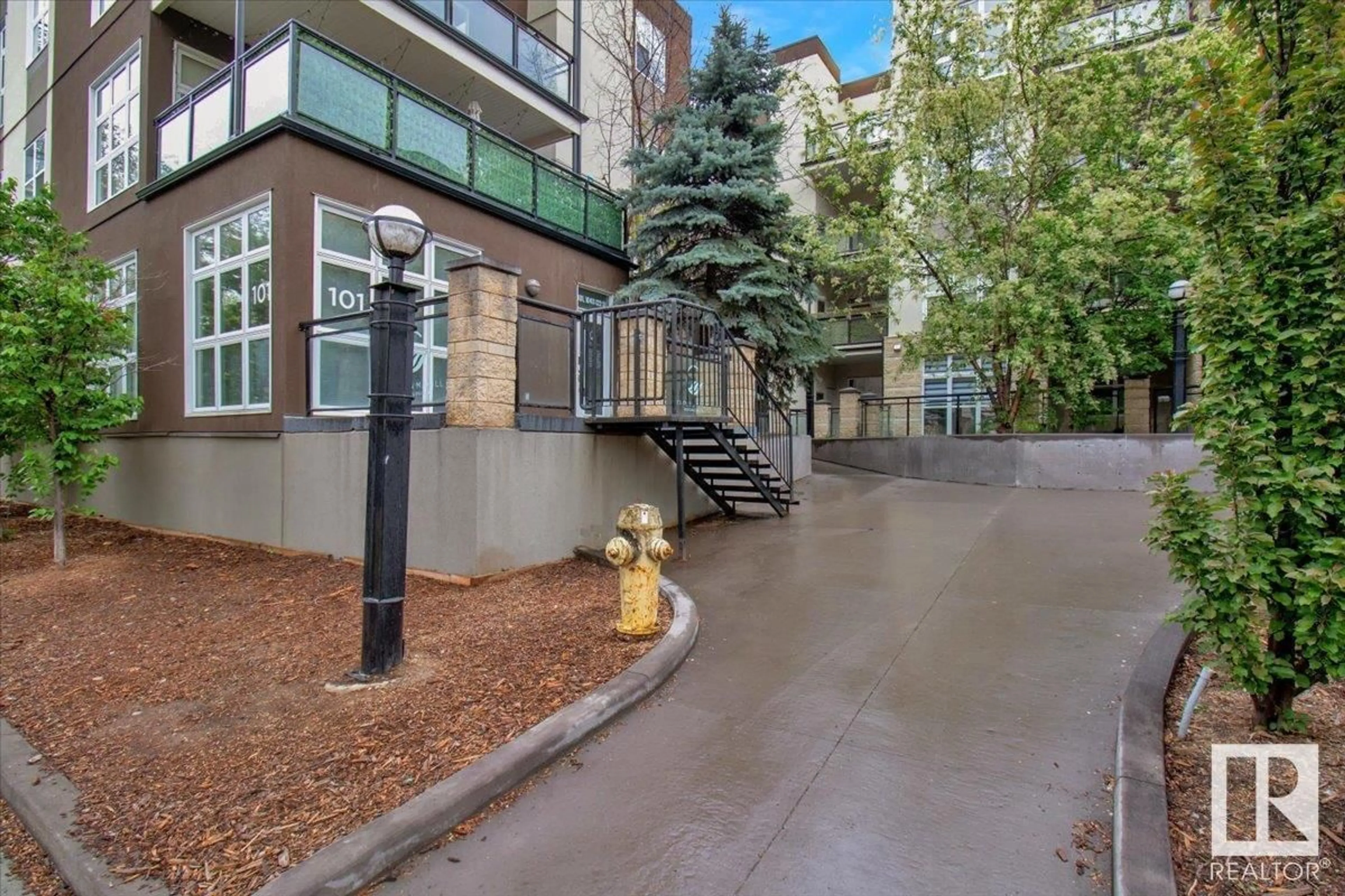 Patio, street for #212 - 10411 122 ST, Edmonton Alberta T5N4C2