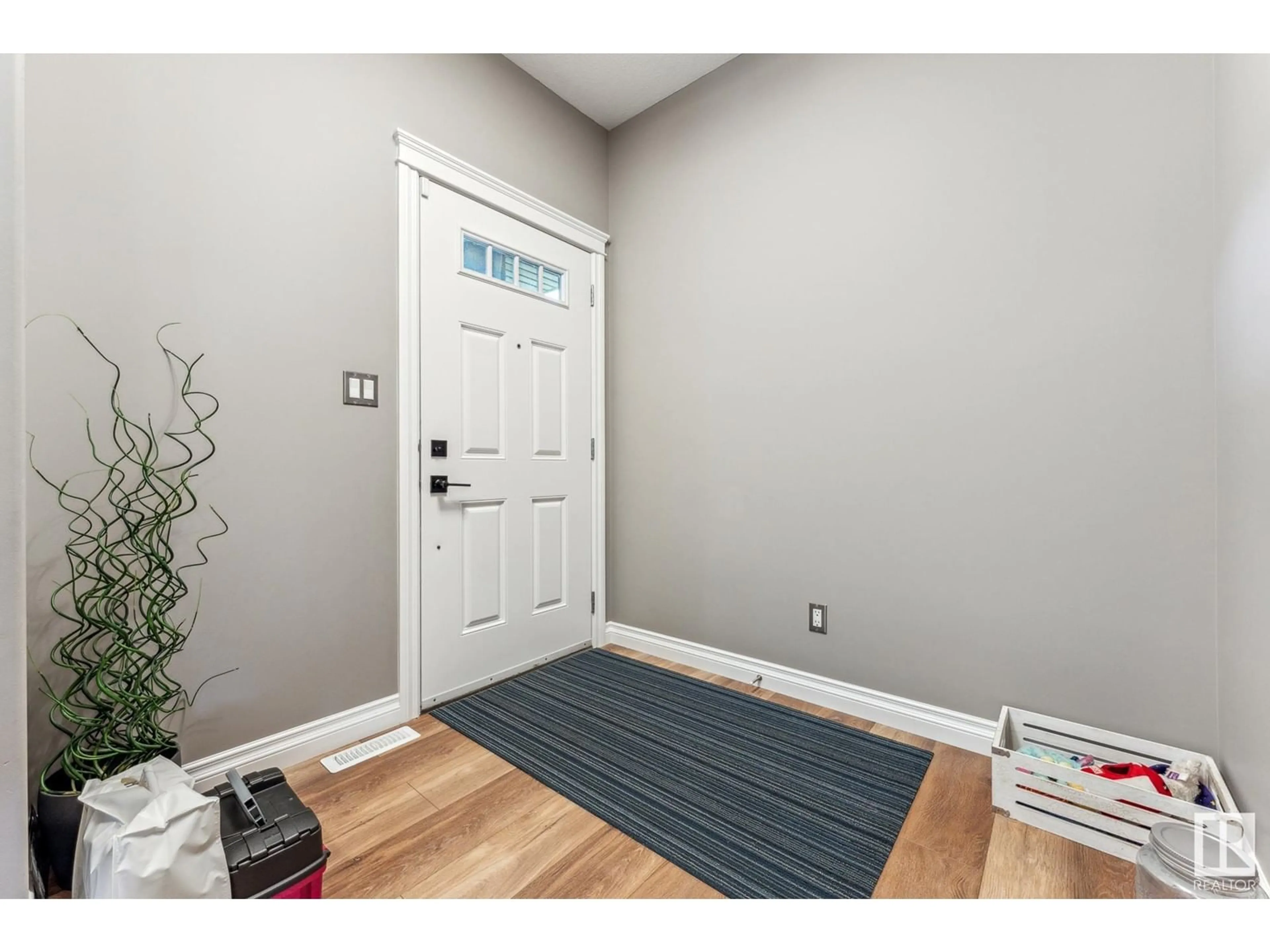Indoor entryway for SW - 2806 KOSHAL CR, Edmonton Alberta T6W3J7
