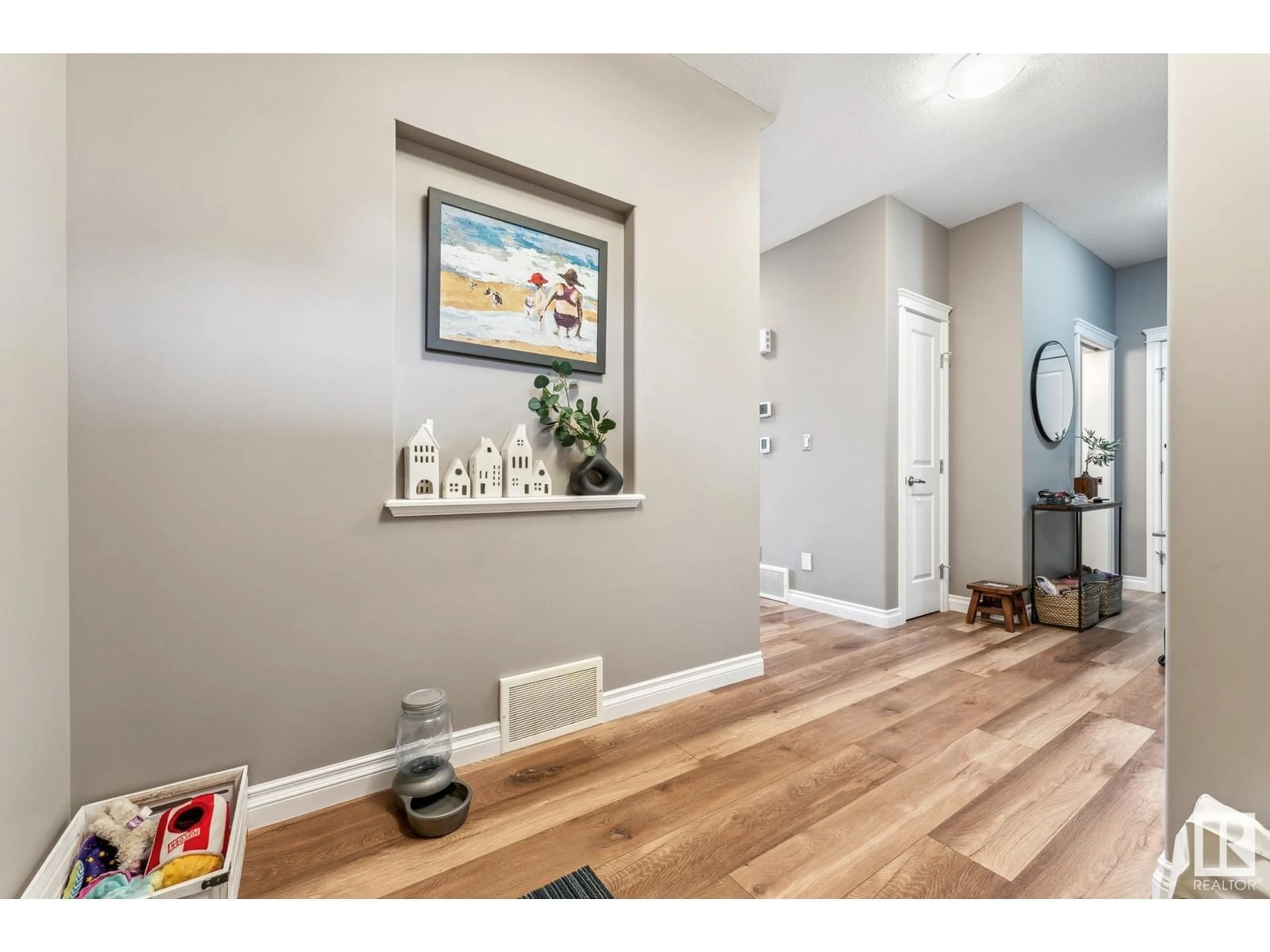 Indoor entryway for SW - 2806 KOSHAL CR, Edmonton Alberta T6W3J7