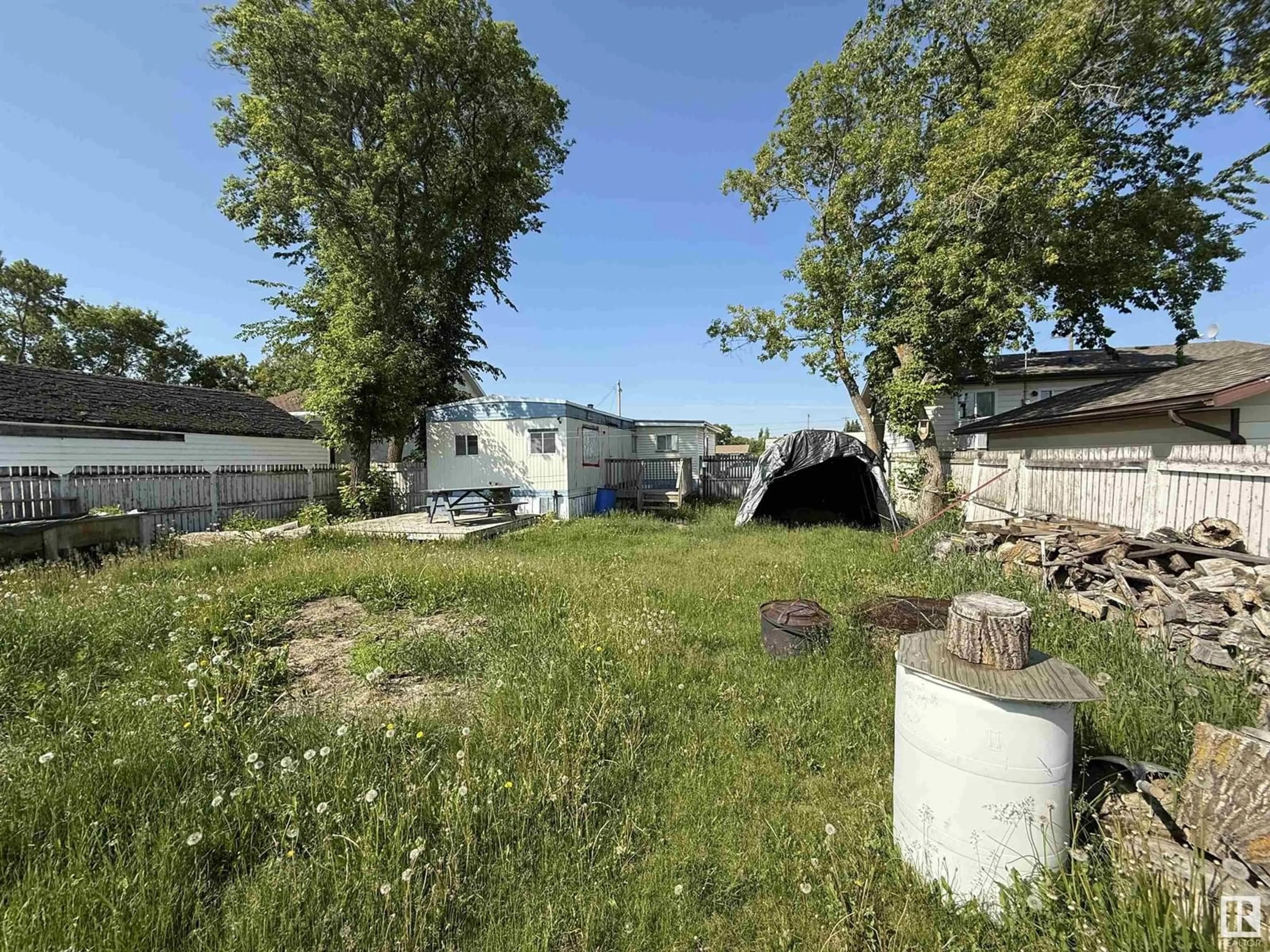 Unknown for 3705 1ST ST, Mallaig Alberta T0A2K0