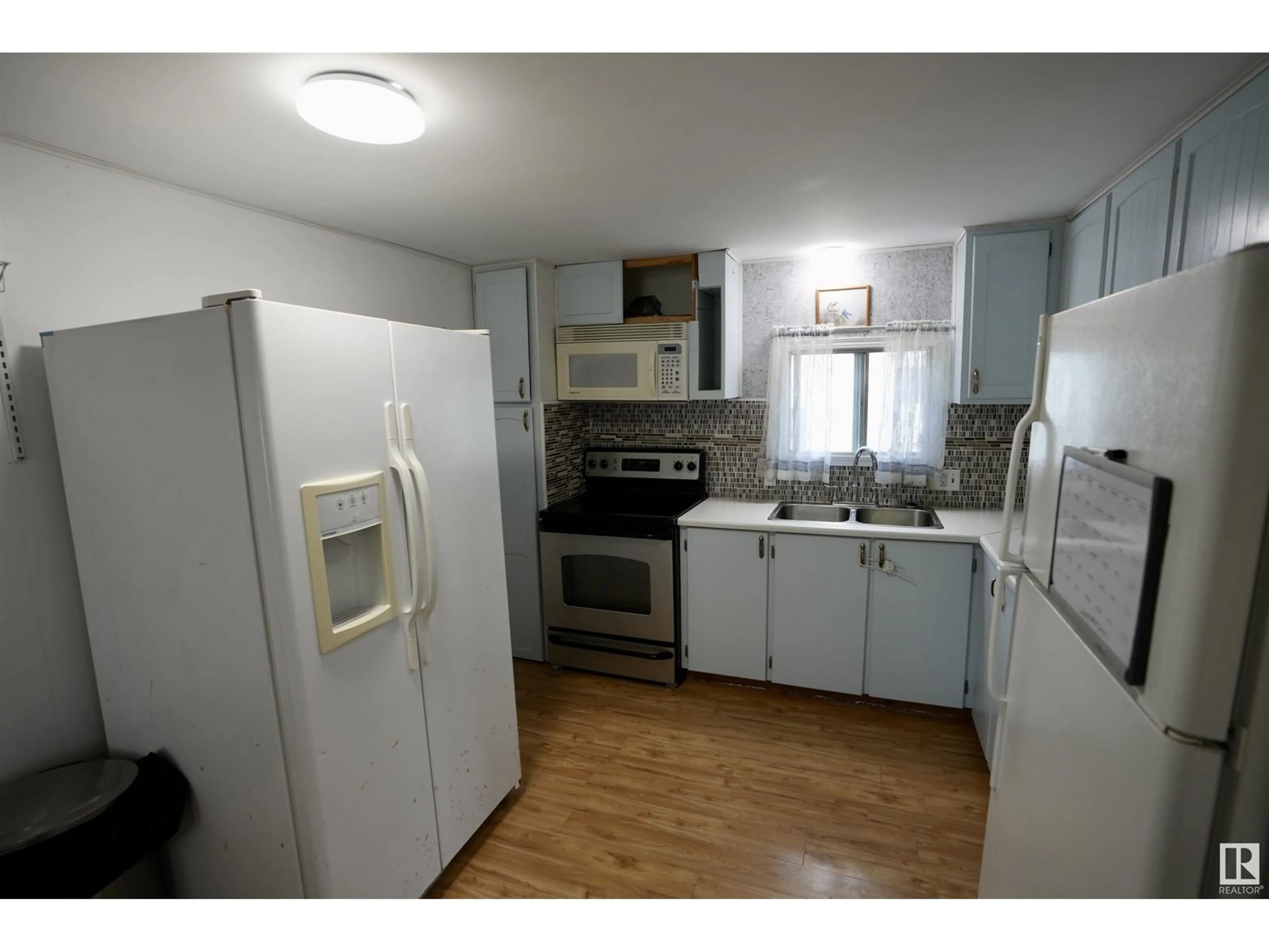 Standard kitchen, unknown for 3705 1ST ST, Mallaig Alberta T0A2K0