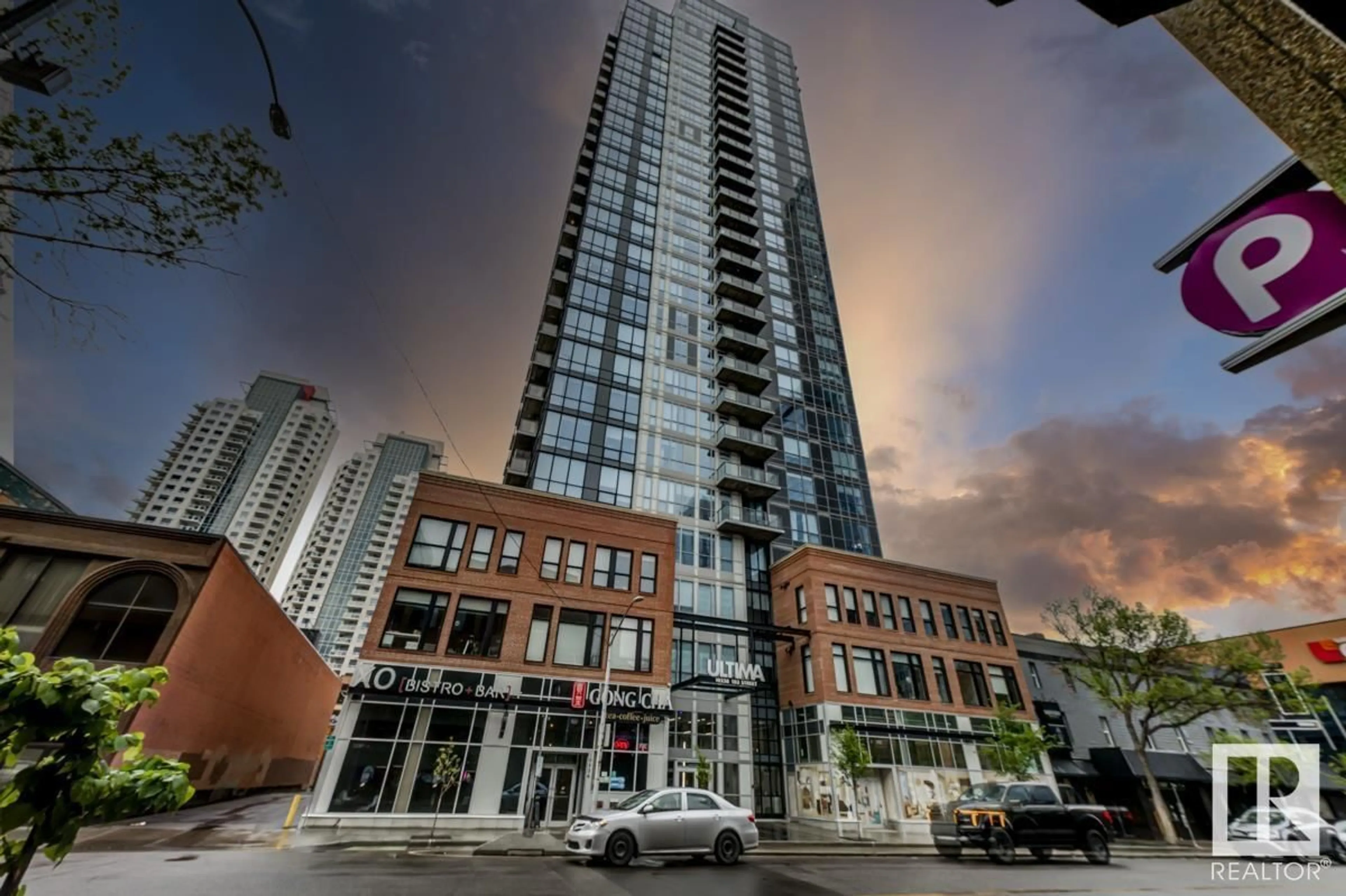 Patio, building for 10238 - 1201 103 ST NW, Edmonton Alberta T5J0G6