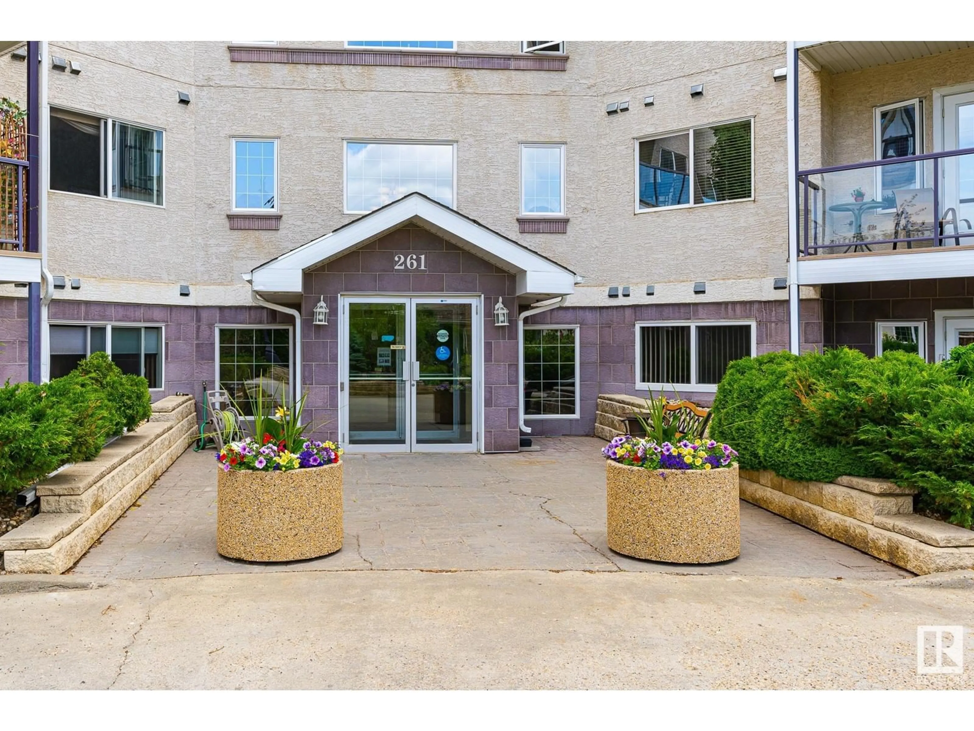 Indoor foyer for #414 - 261 YOUVILLE DR E NW, Edmonton Alberta T6L7H3