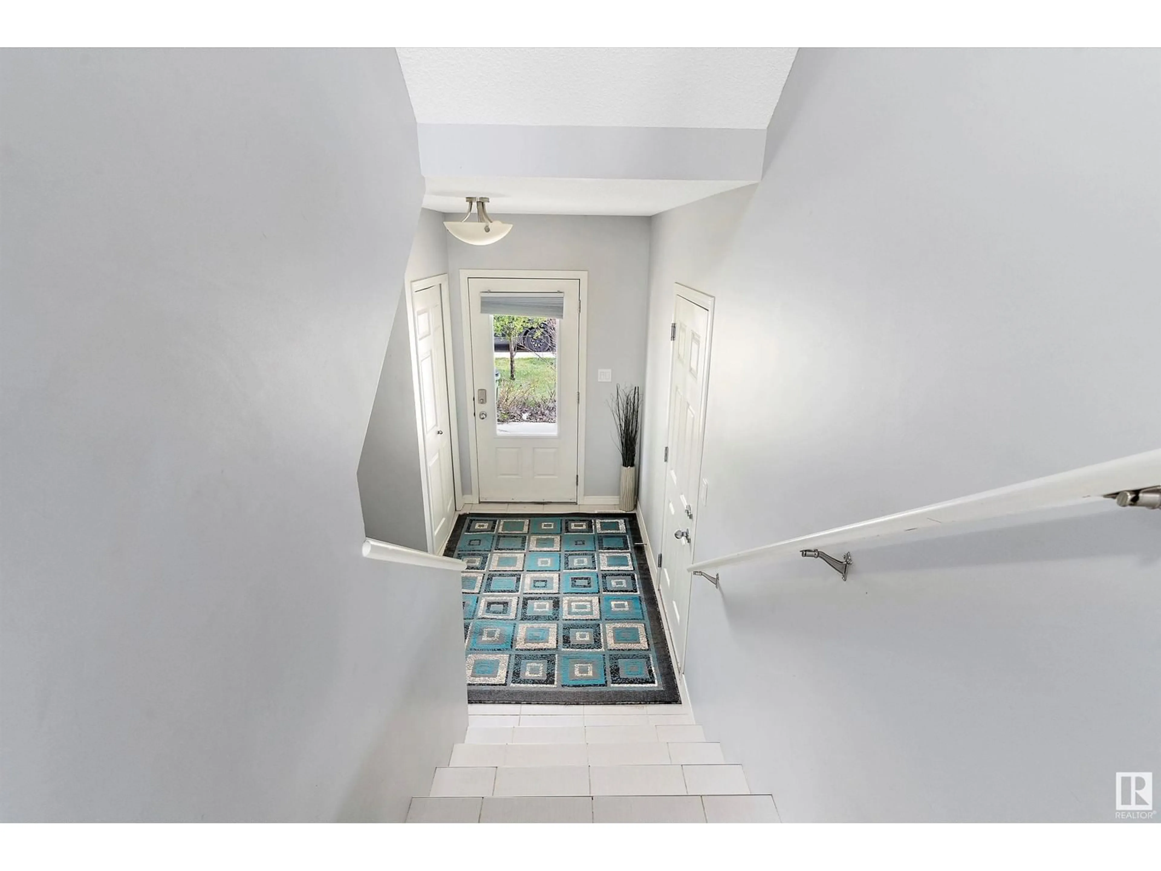Indoor entryway for 4420 PROWSE RD, Edmonton Alberta T6W3A5