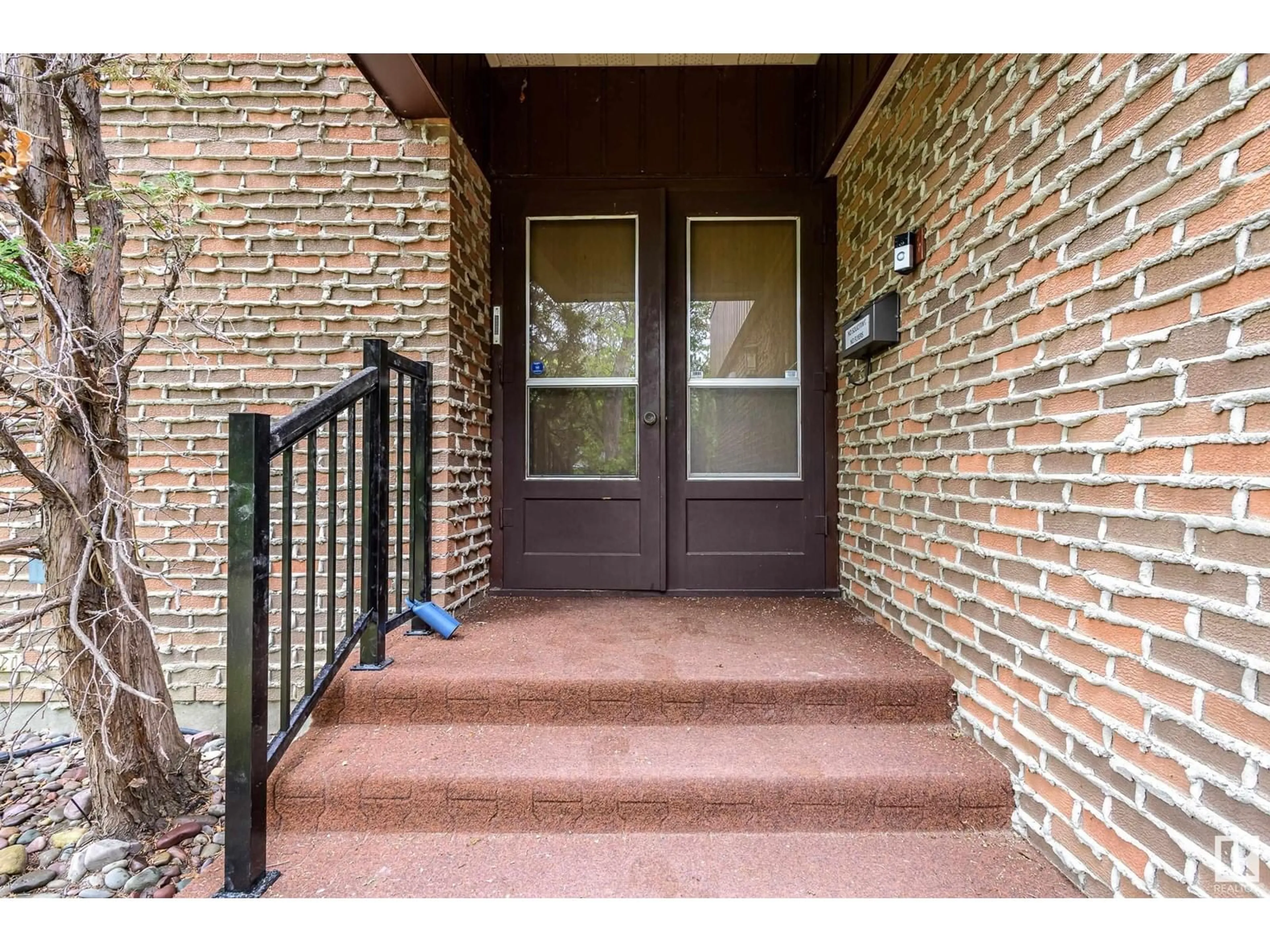 Indoor entryway for NW - 6315 145A ST, Edmonton Alberta T6H4J1
